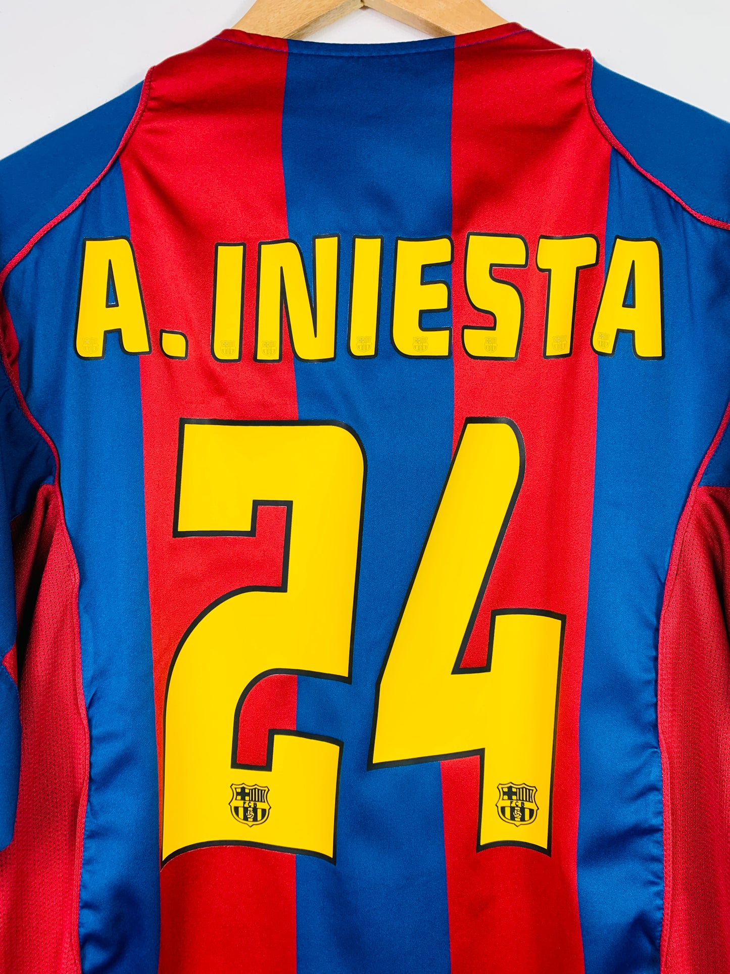 BARCELONA 2004/2005 HOME SHIRT #24 INIESTA