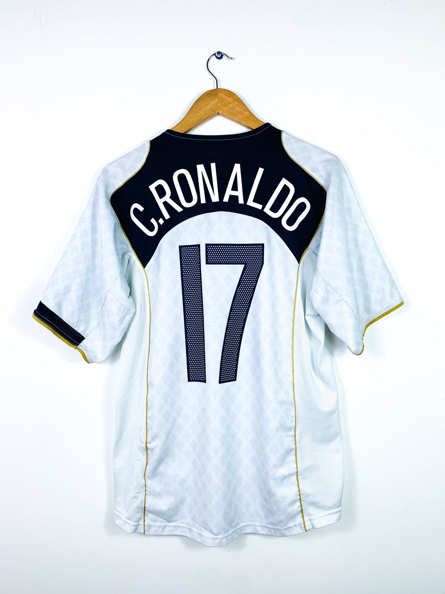 PORTUGAL 2004/2006 AWAY SHIRT #17 C.RONALDO