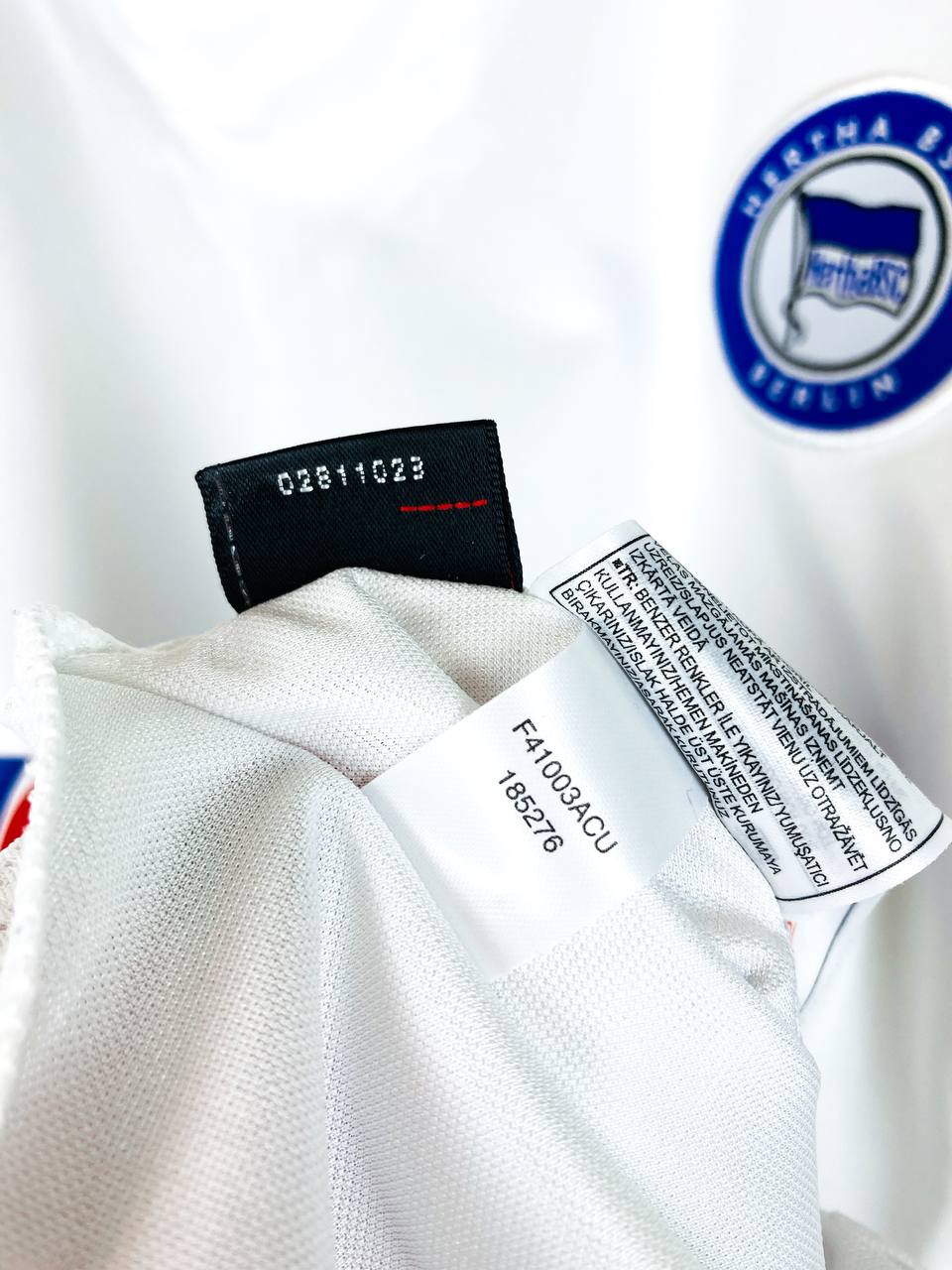 HERTHA BSC BERLIN 2002/2004 AWAY SHIRT