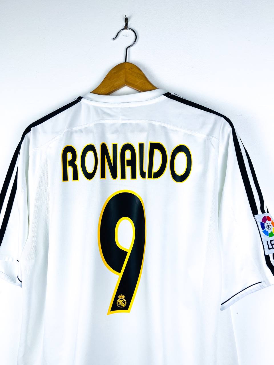 REAL MADRID 2003/2004 HOME SHIRT #9 RONALDO