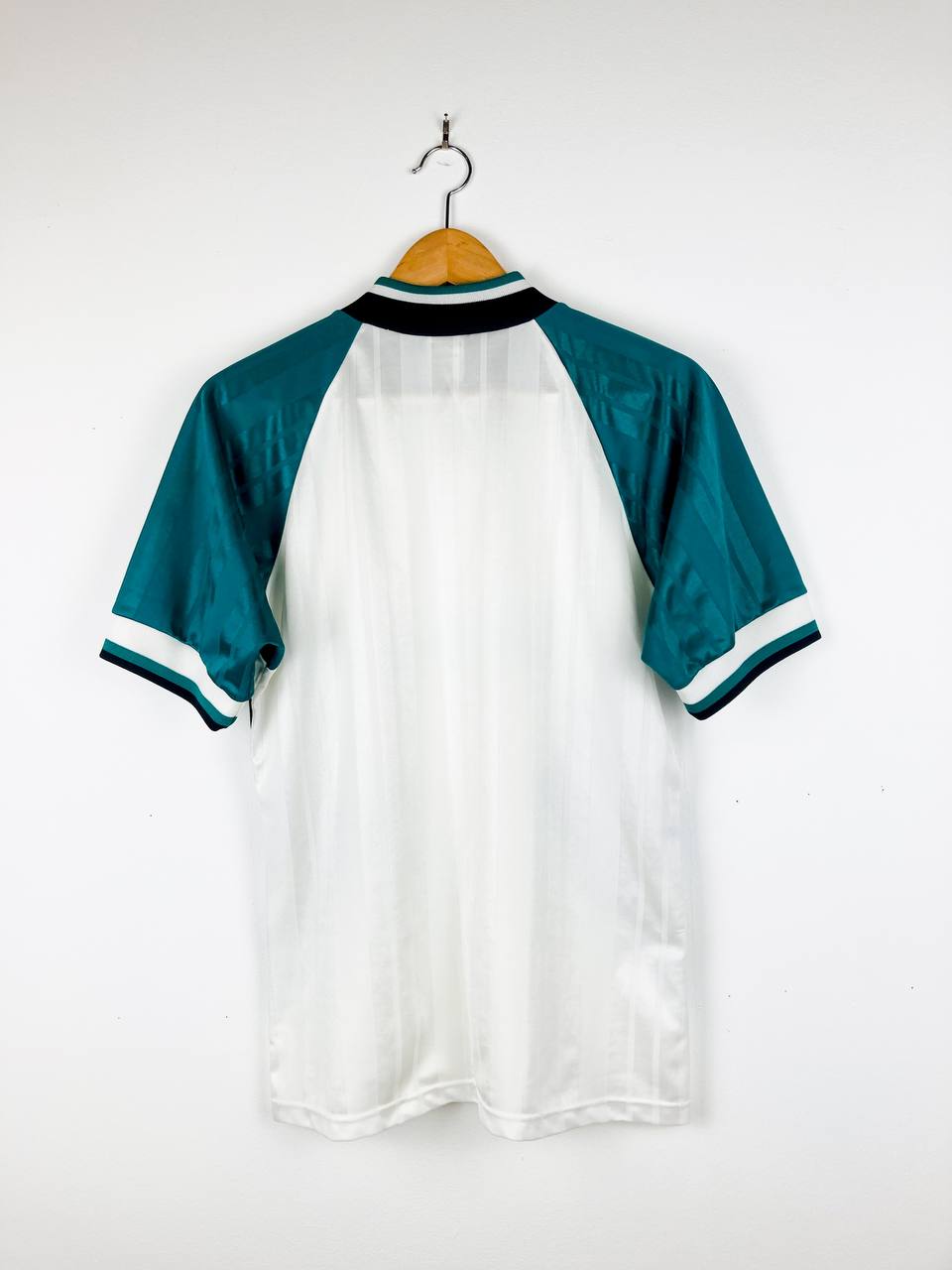 LIVERPOOL 1993/1995 AWAY SHIRT