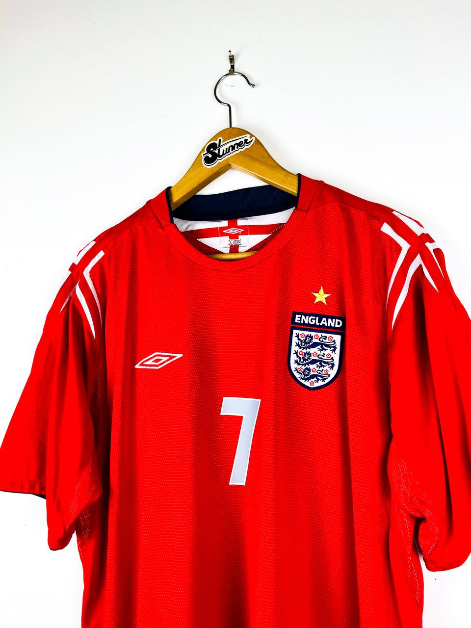 ENGLAND 2004/2006 AWAY SHIRT #7 BECKHAM