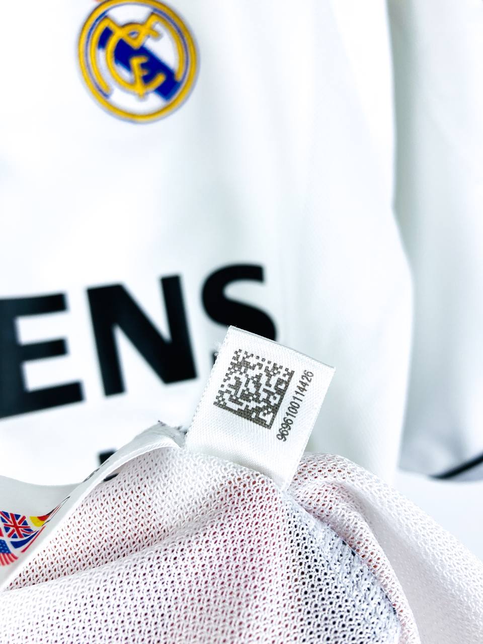 REAL MADRID 2003/2004 HOME SHIRT #3 R.CARLOS