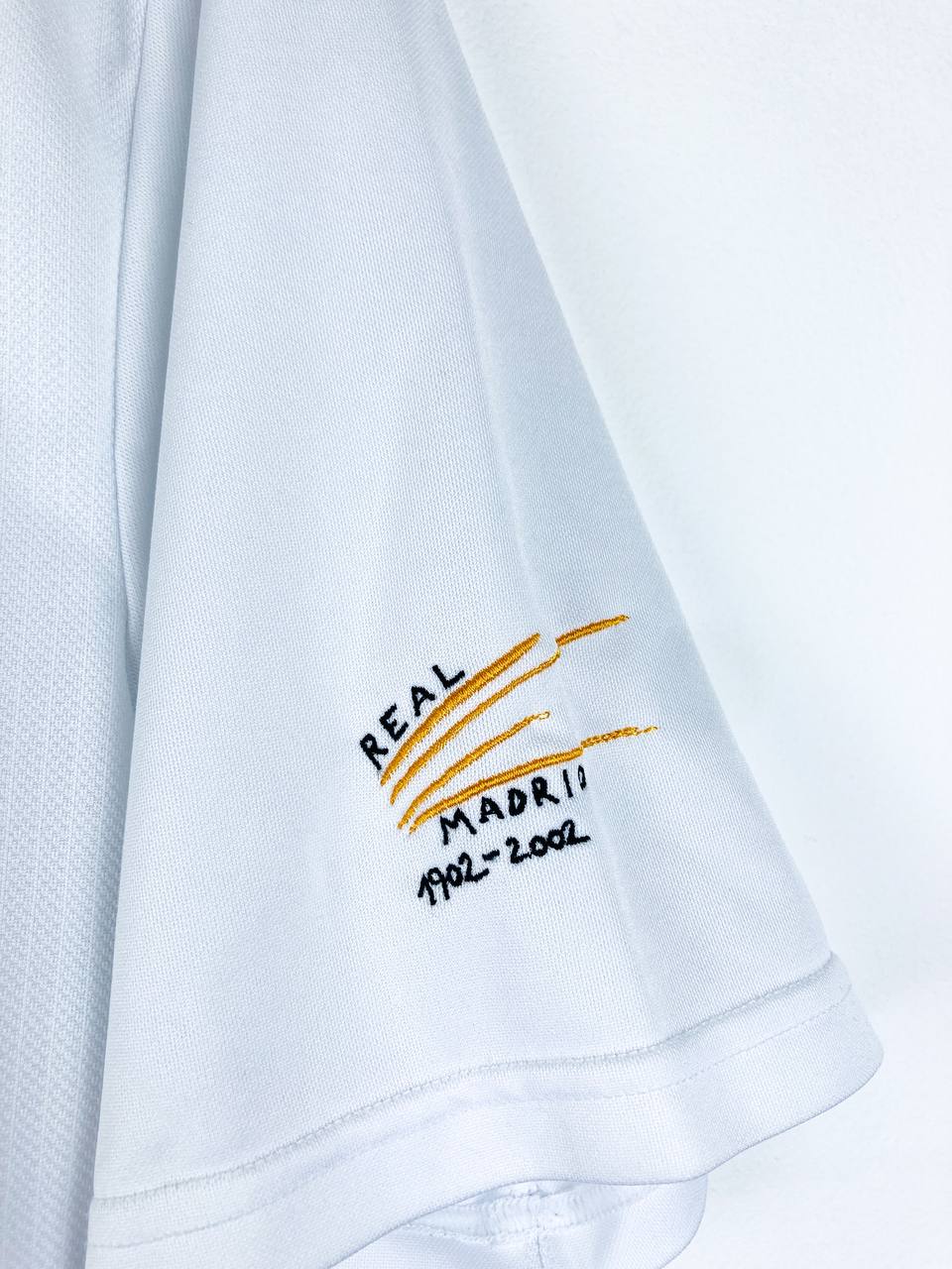 REAL MADRID 2001/2002 *CENTENARY* HOME SHIRT #5 ZIDANE