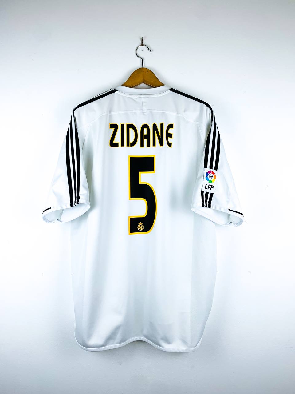 REAL MADRID 2003/2004 HOME SHIRT #5 ZIDANE