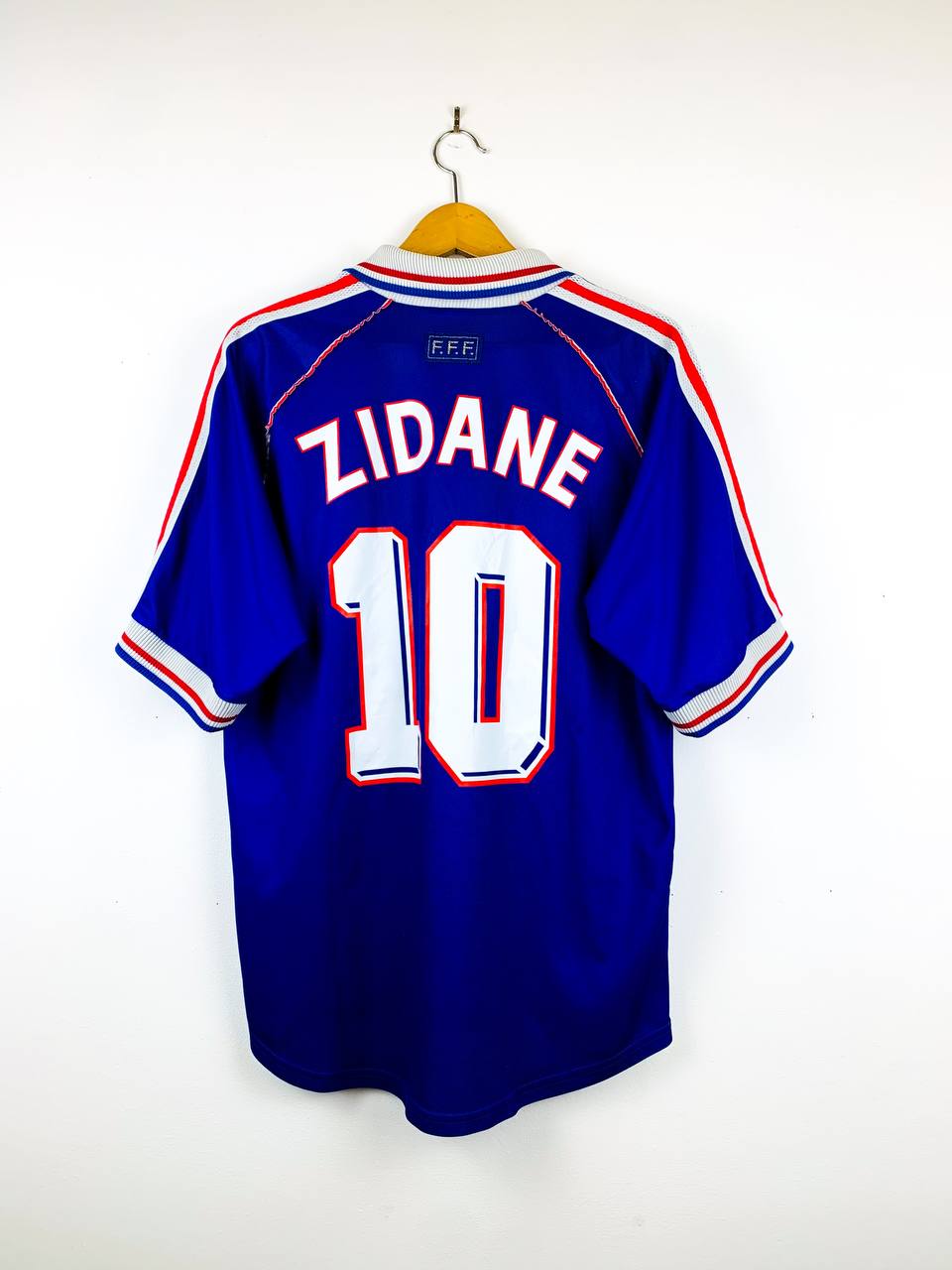 FRANCE 1998/2000 HOME SHIRT #10 ZIDANE