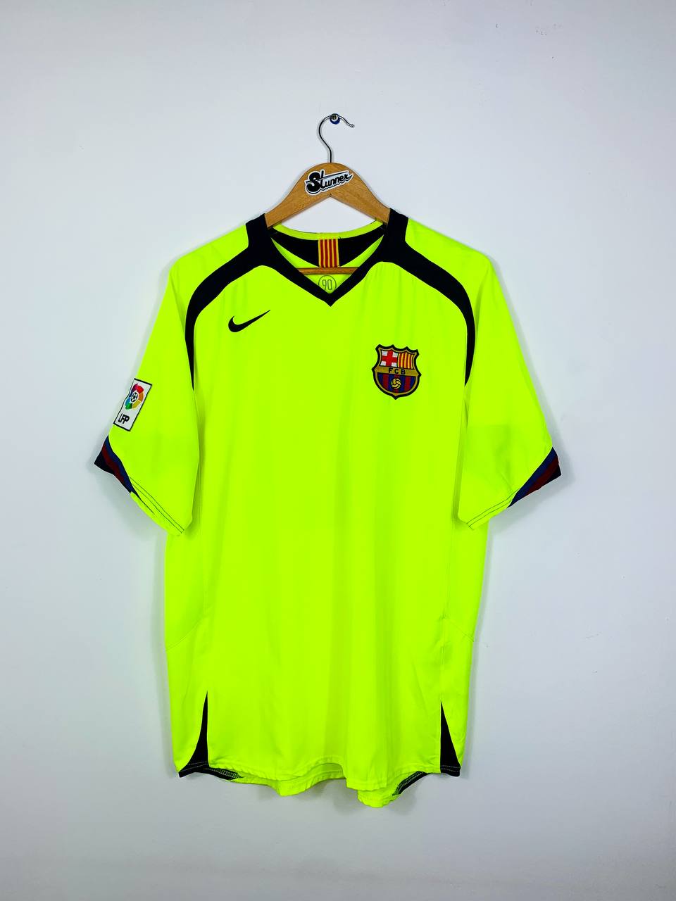 BARCELONA 2005/2006 AWAY SHIRT #10 RONALDINHO