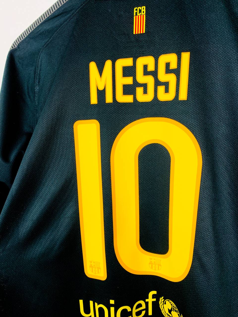 BARCELONA 2011/2012 AWAY SHIRT #10 MESSI
