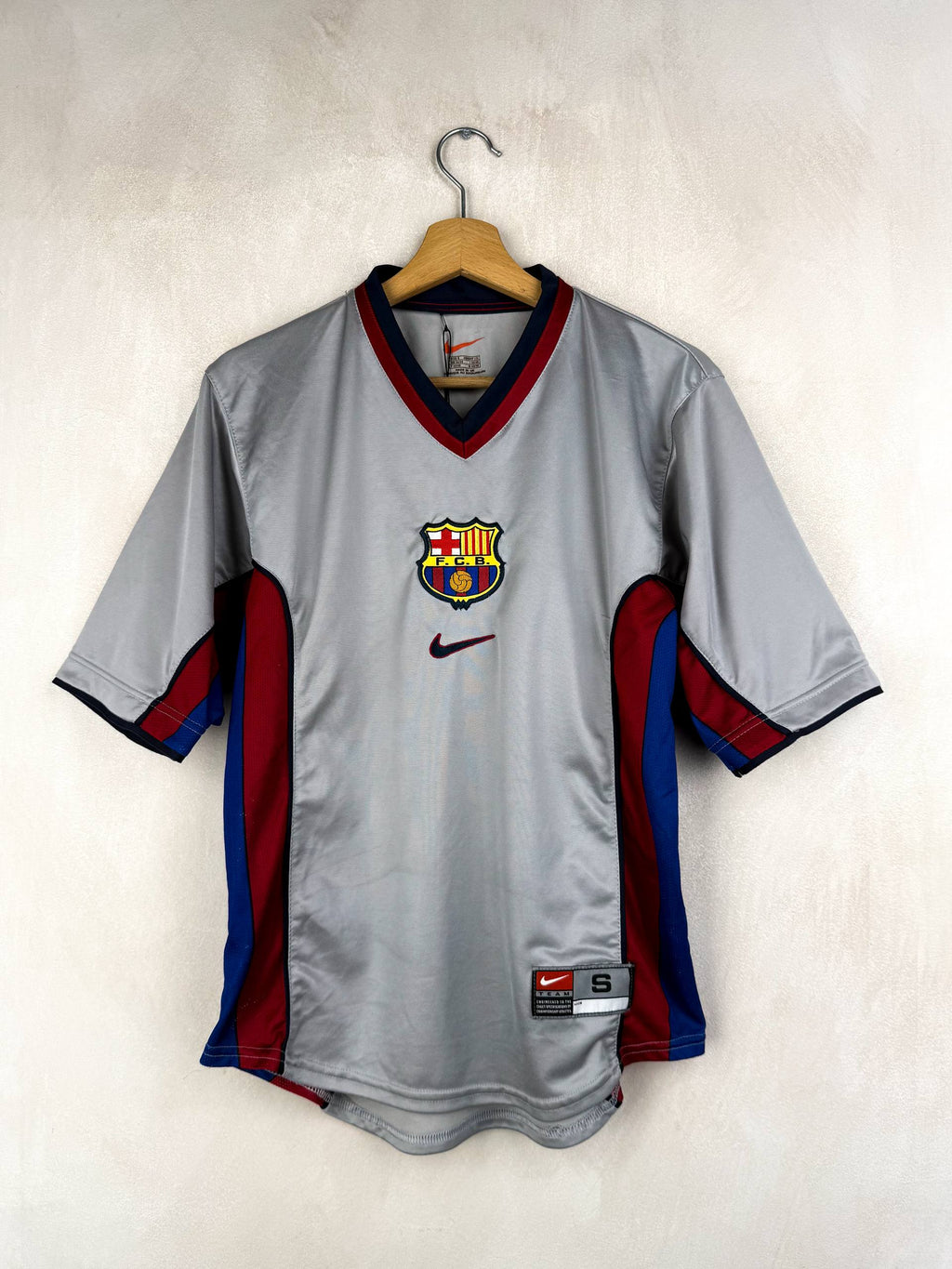 BARCELONA 1999/2001 AWAY SHIRT [S]