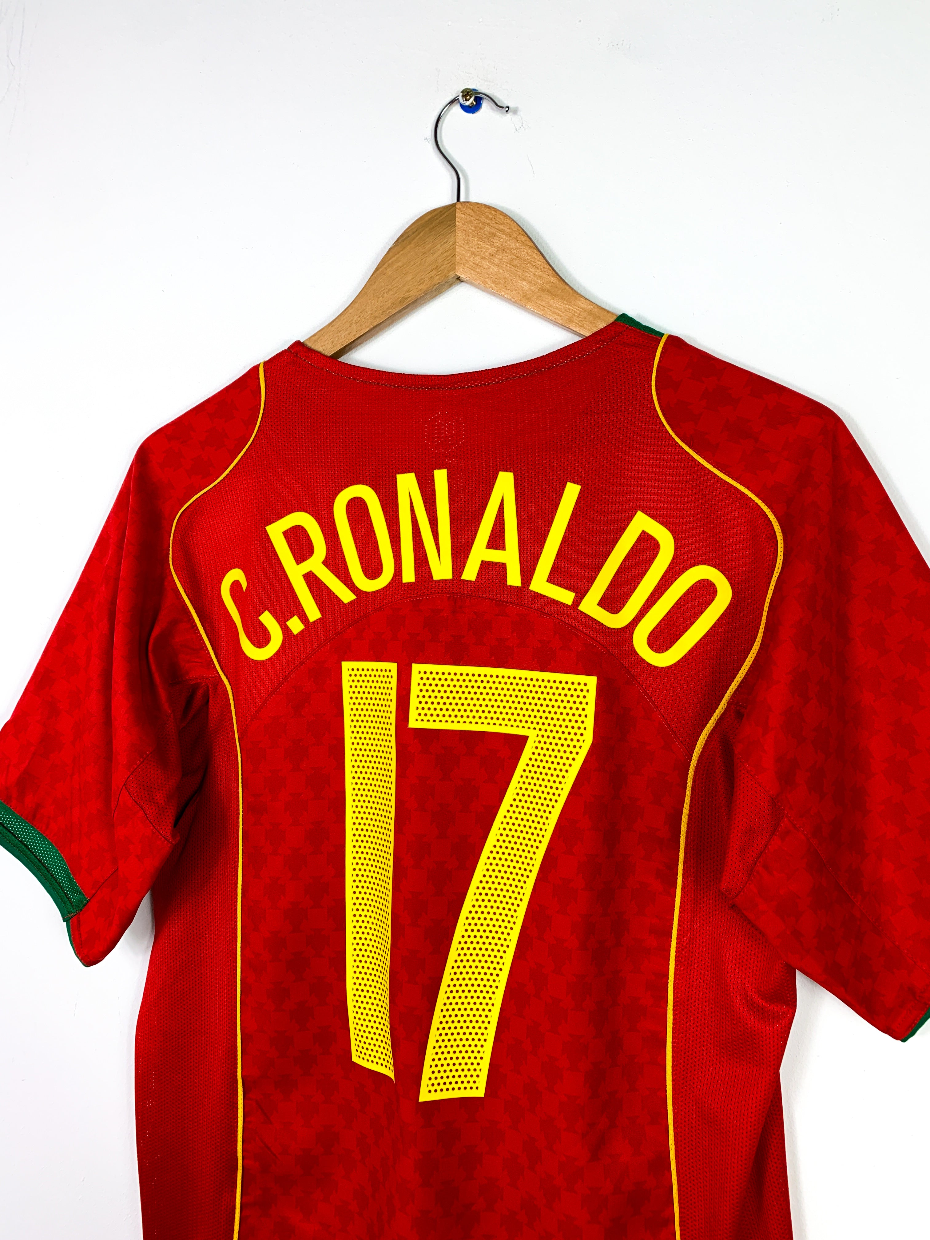 PORTUGAL 2004/2006 HOME SHIRT #17 C.RONALDO [S]