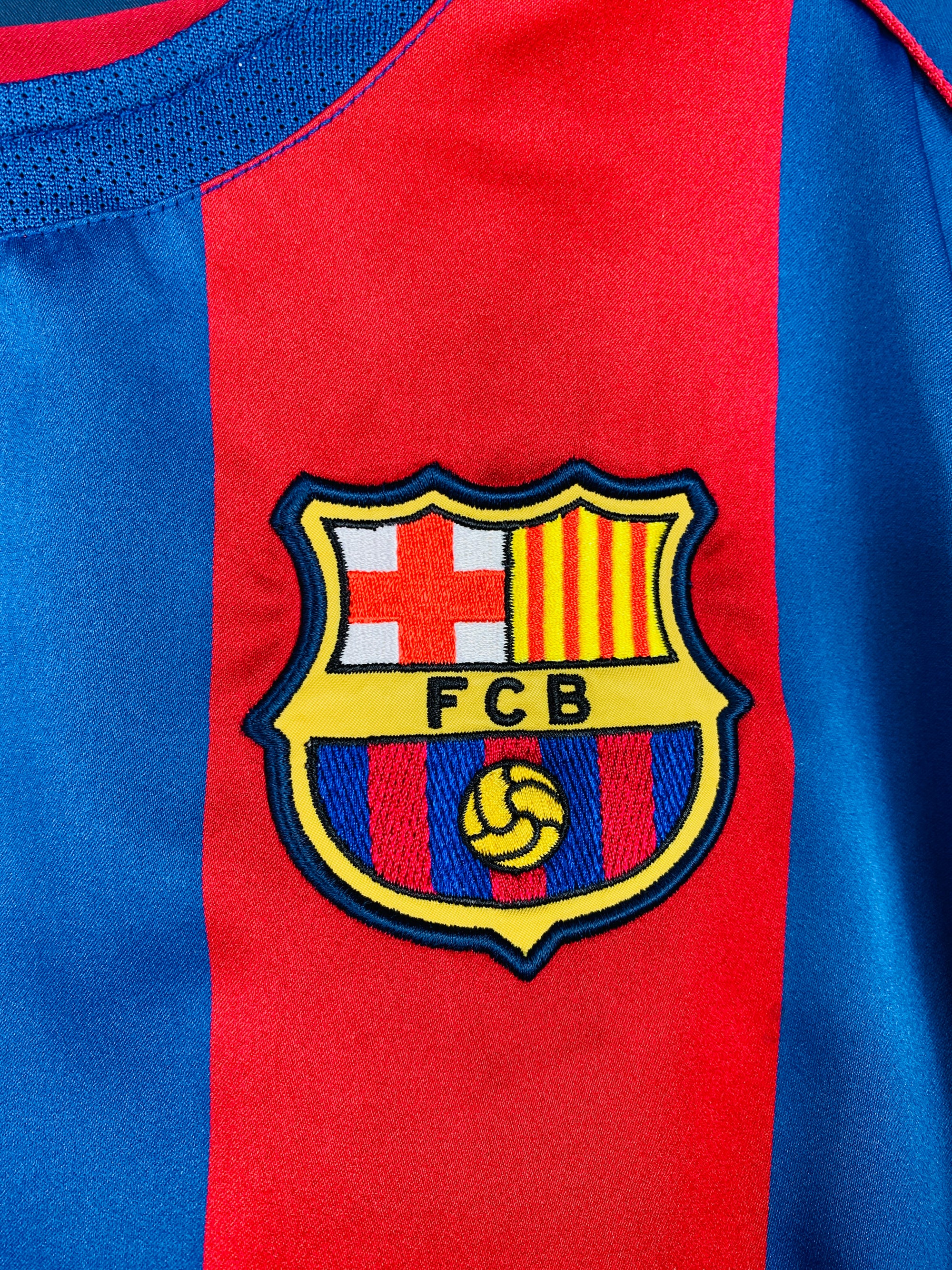 BARCELONA 2004/2005 HOME SHIRT #24 INIESTA