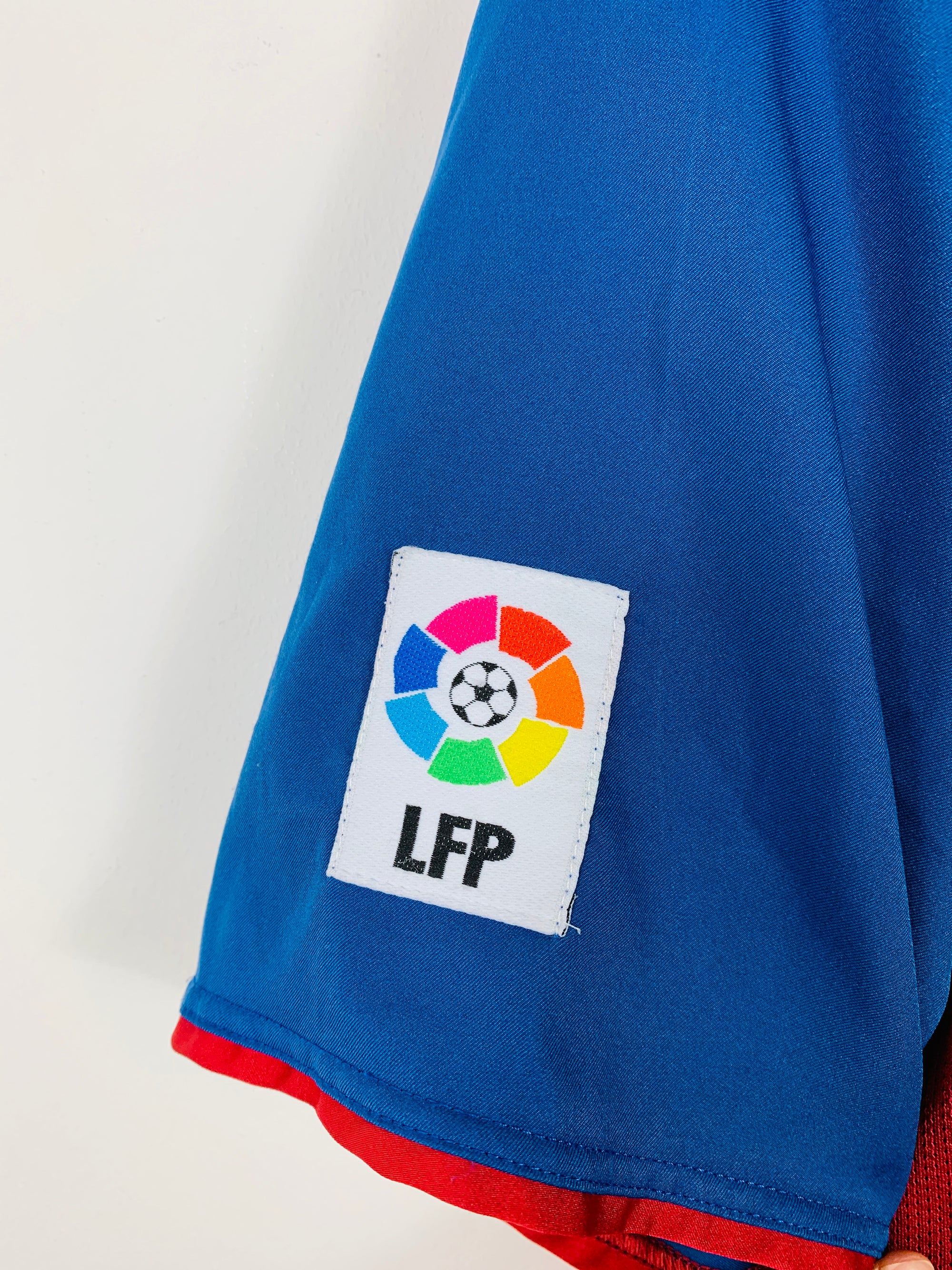 BARCELONA 2004/2005 HOME SHIRT #24 INIESTA