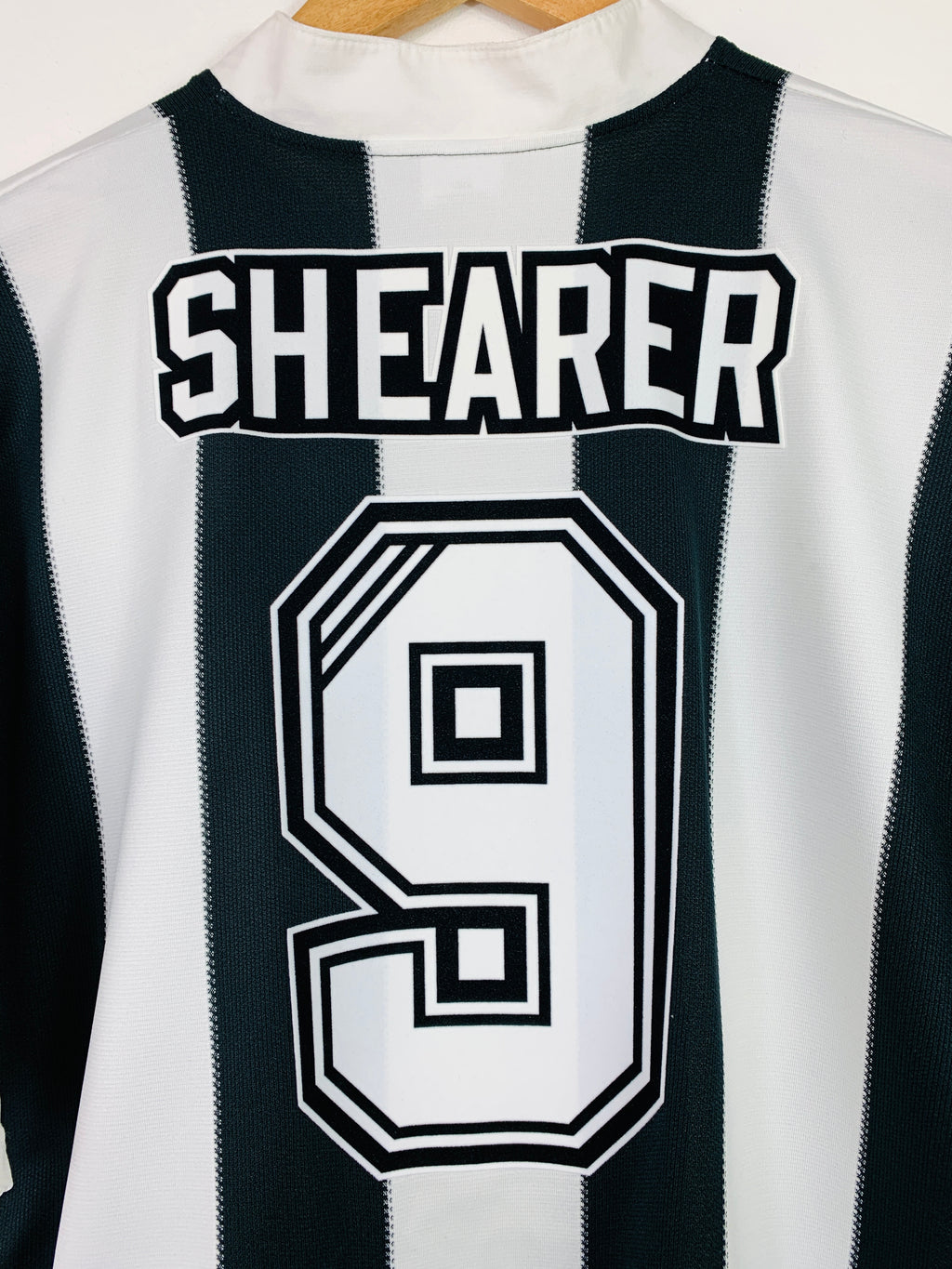 NEWCASTLE UNITED 1995/1997 HOME SHIRT #9 SHEARER [L]