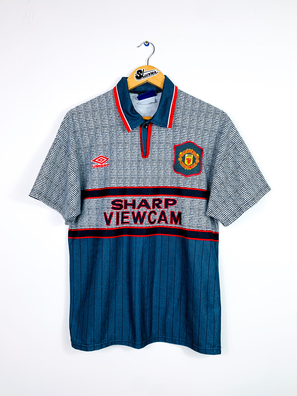 MANCHESTER UNITED 1995/1996 AWAY SHIRT #7 CANTONA [M]