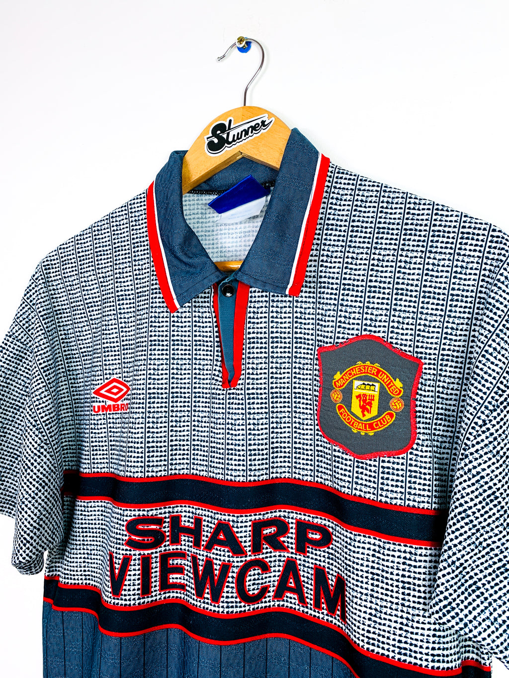 MANCHESTER UNITED 1995/1996 AWAY SHIRT #7 CANTONA [M]