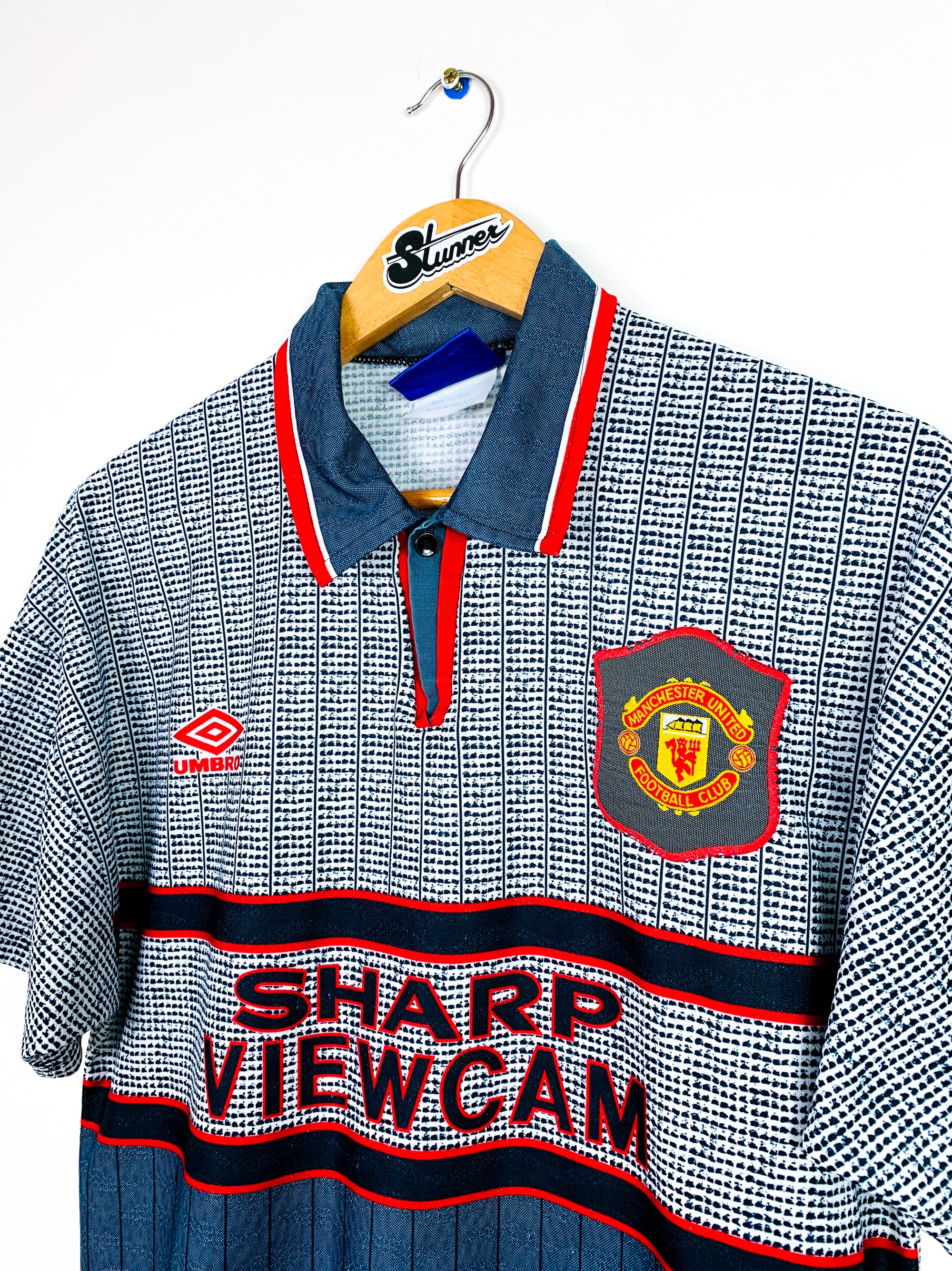 MANCHESTER UNITED 1995/1996 AWAY SHIRT #7 CANTONA [M]