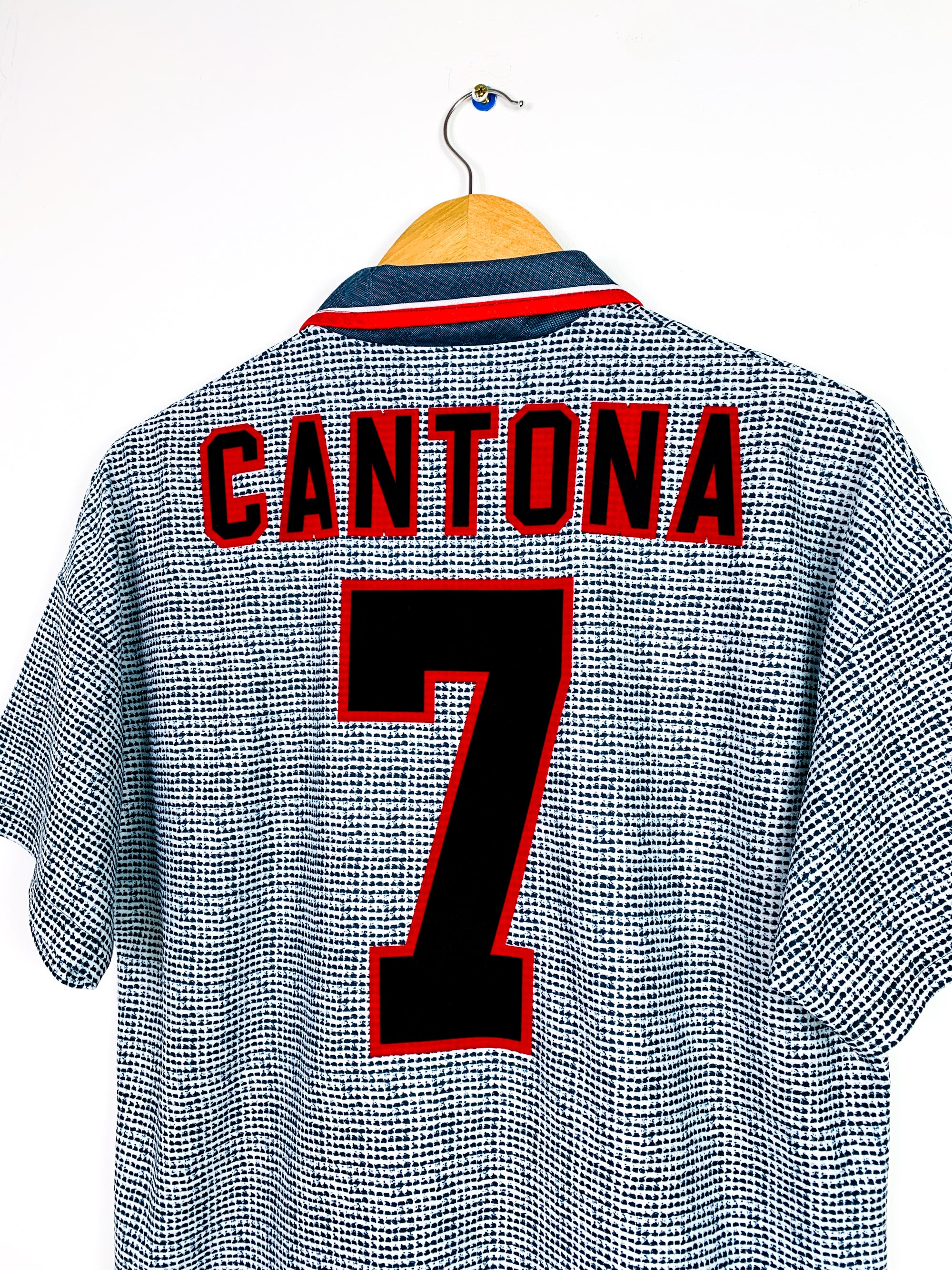 MANCHESTER UNITED 1995/1996 AWAY SHIRT #7 CANTONA [M]