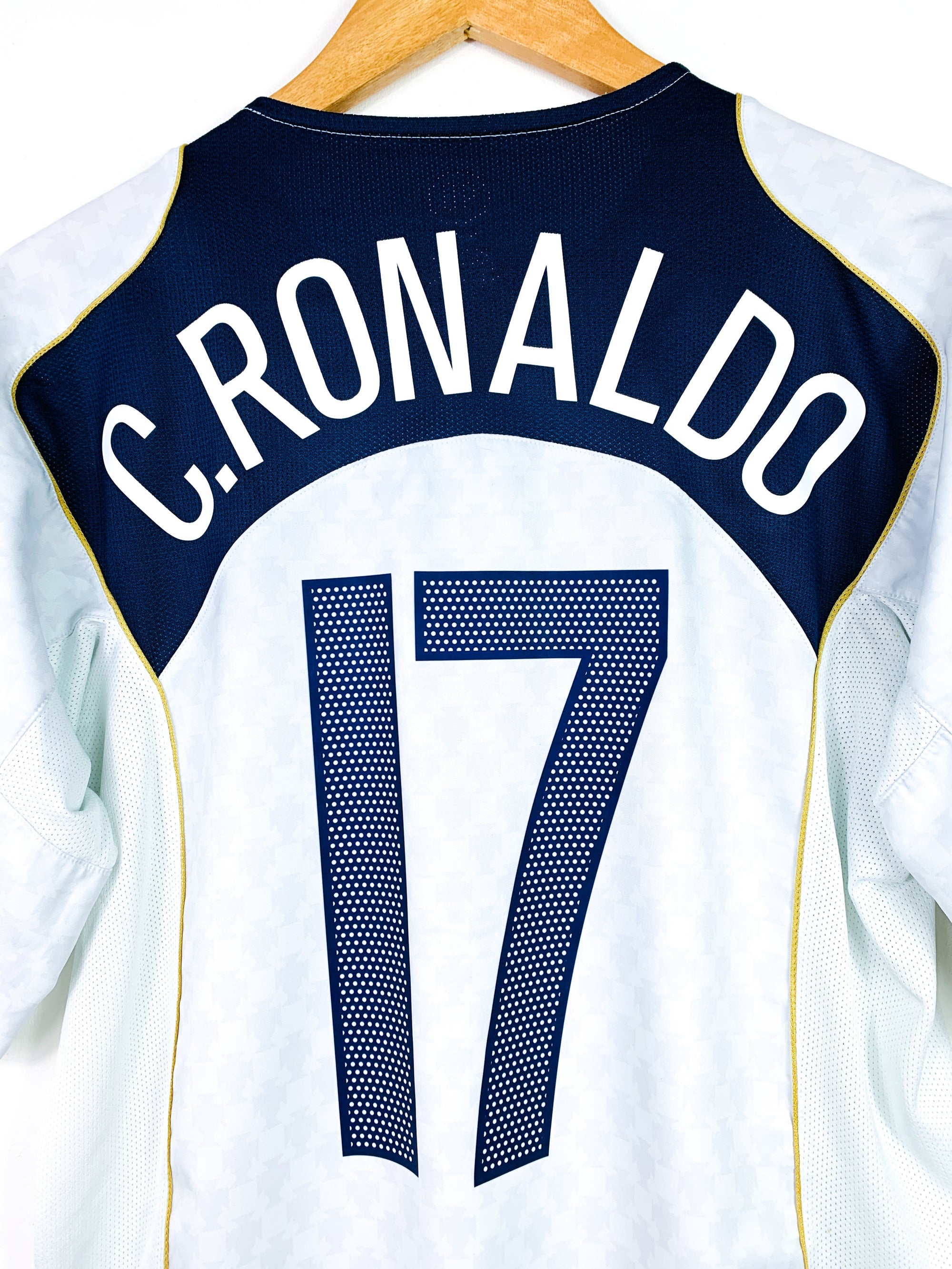 PORTUGAL 2004/2006 AWAY SHIRT #17 C.RONALDO
