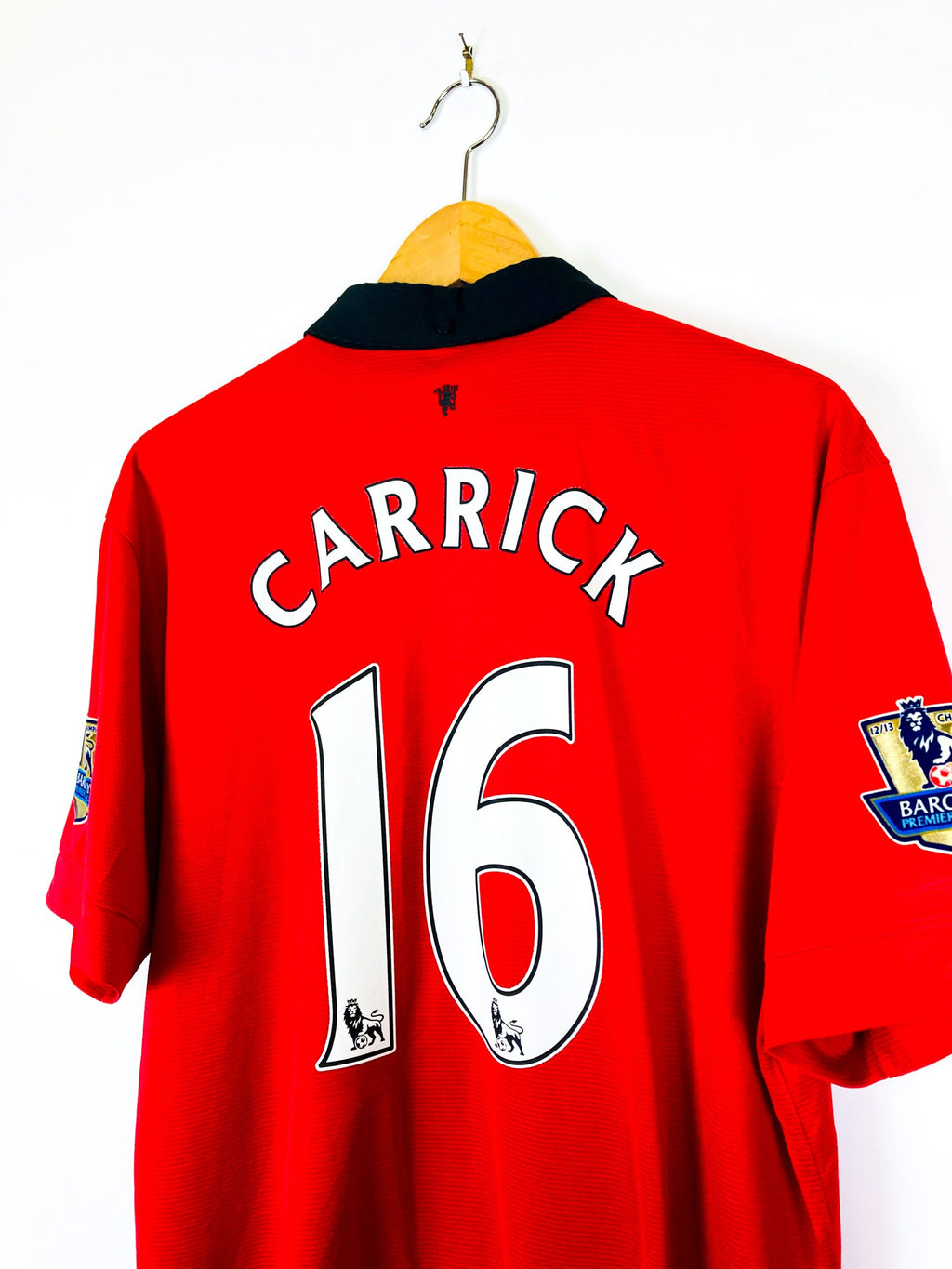 MANCHESTER UNITED 2013/2014 HOME SHIRT #16 CARRICK