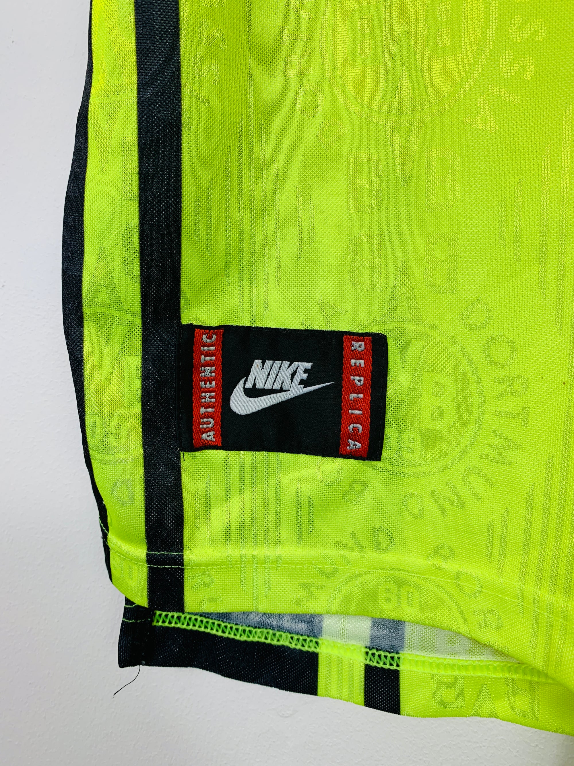 BORUSSIA DORTMUND 1996/1997 HOME SHIRT