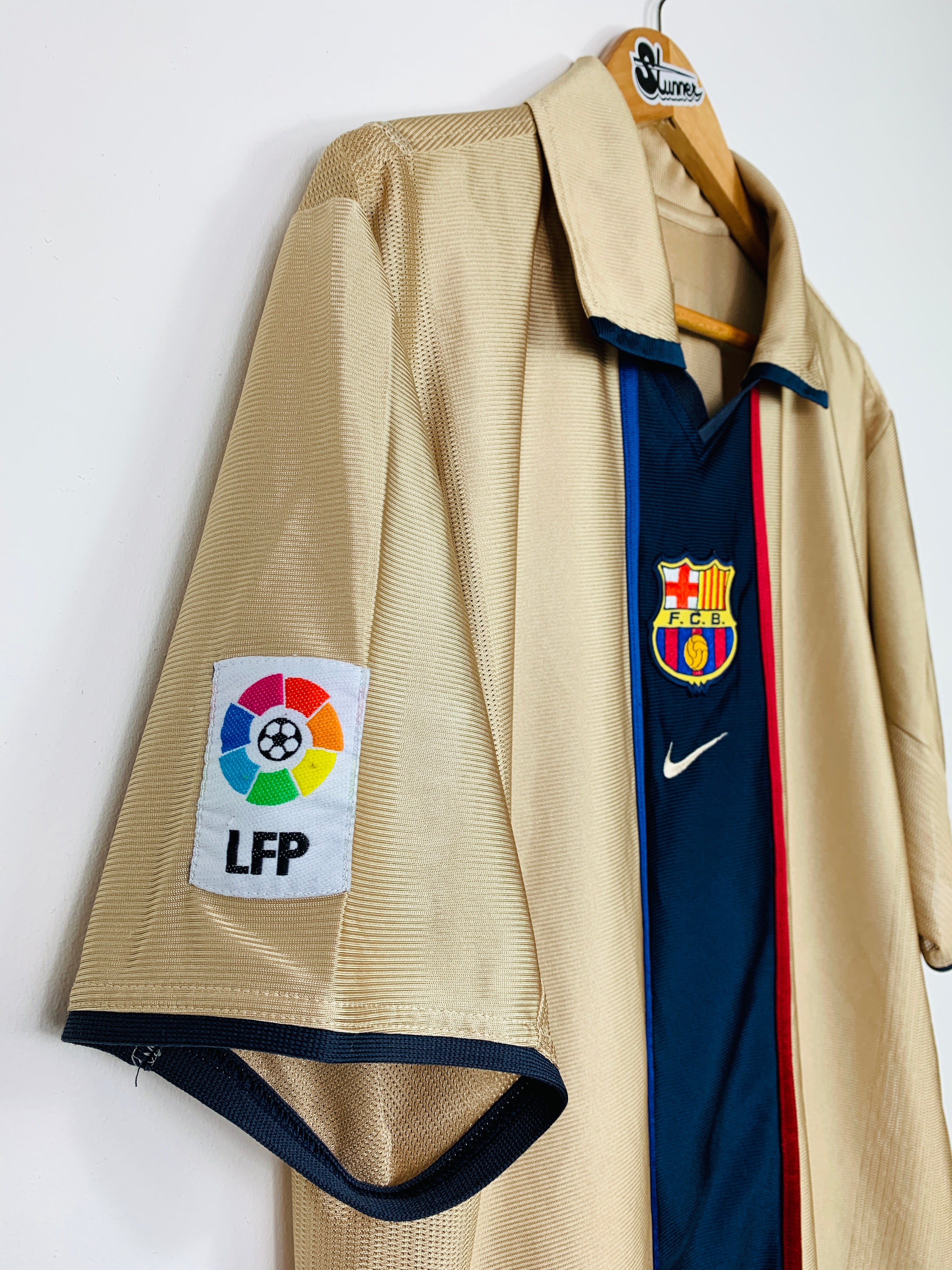 BARCELONA 2001/2003 AWAY SHIRT #9 KLUIVERT – Stunner: Vintage