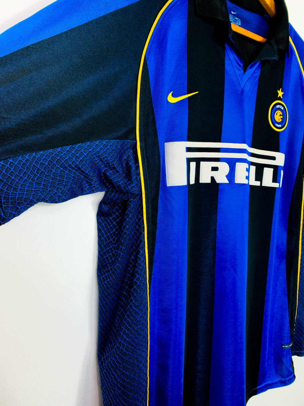 INTER MILAN 2001/2002 HOME SHIRT #9 RONALDO