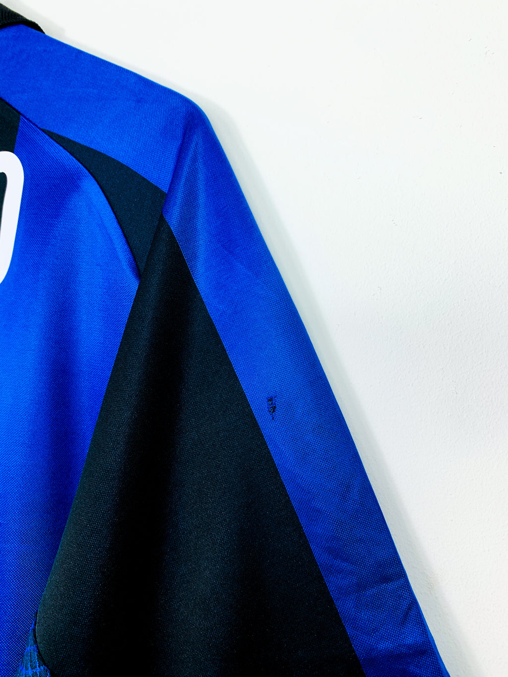 INTER MILAN 2001/2002 HOME SHIRT #9 RONALDO