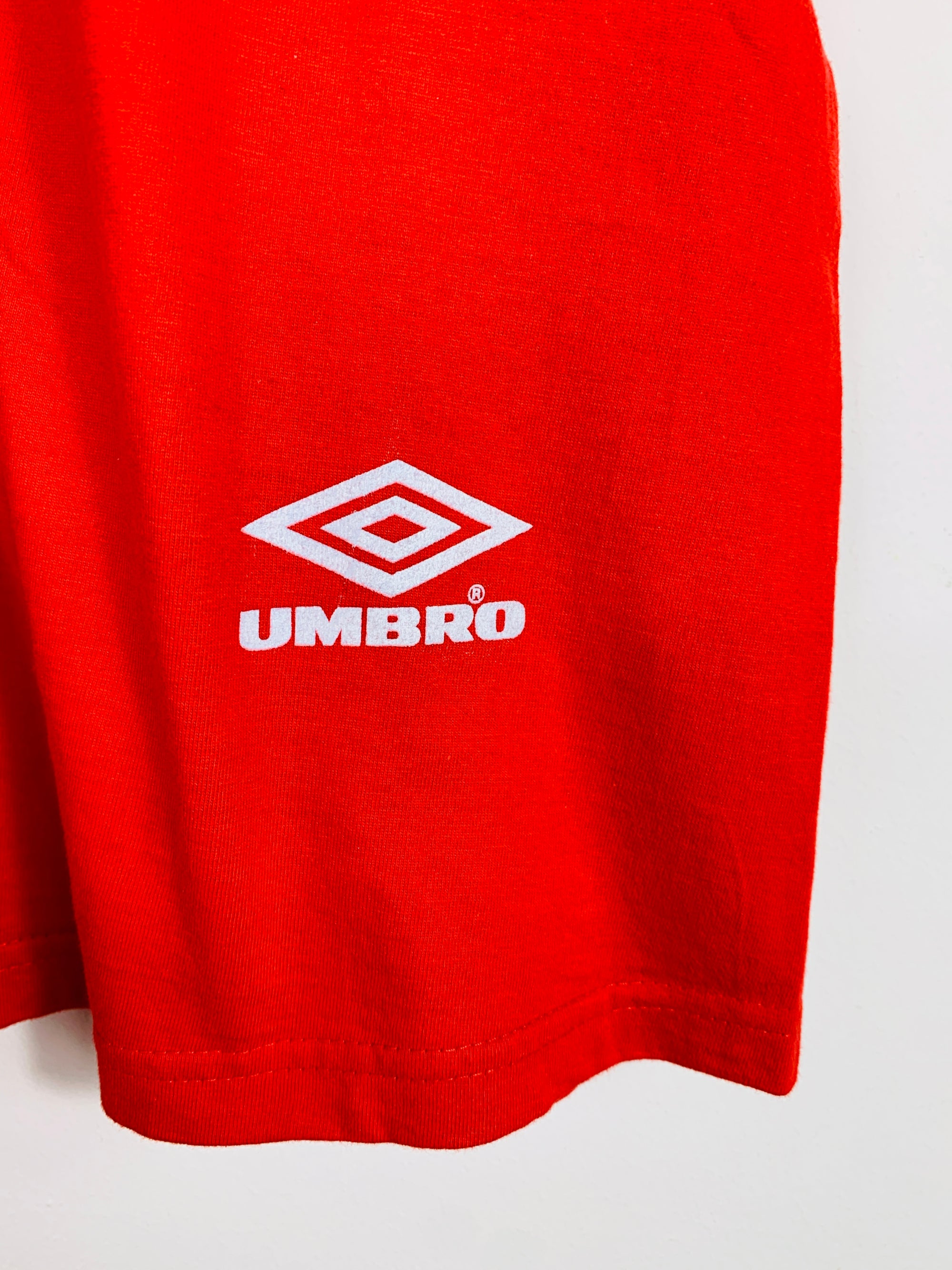 MANCHESTER UNITED 1998/1999 'FINALE' GRAPHIC TEE