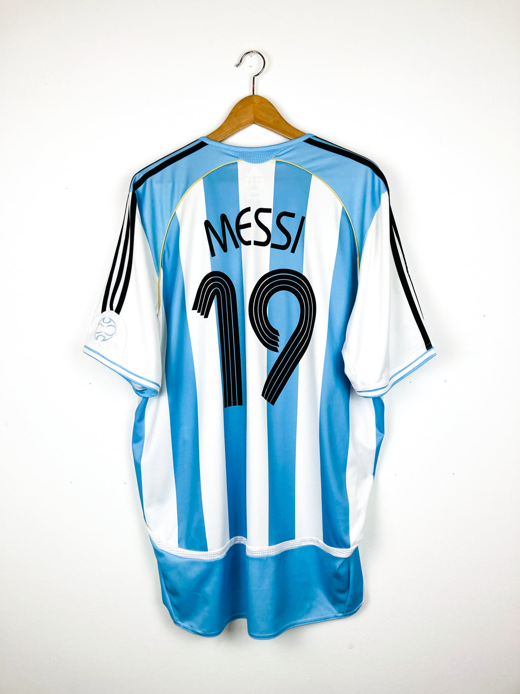 ARGENTINA 2005/2007 HOME SHIRT #19 MESSI