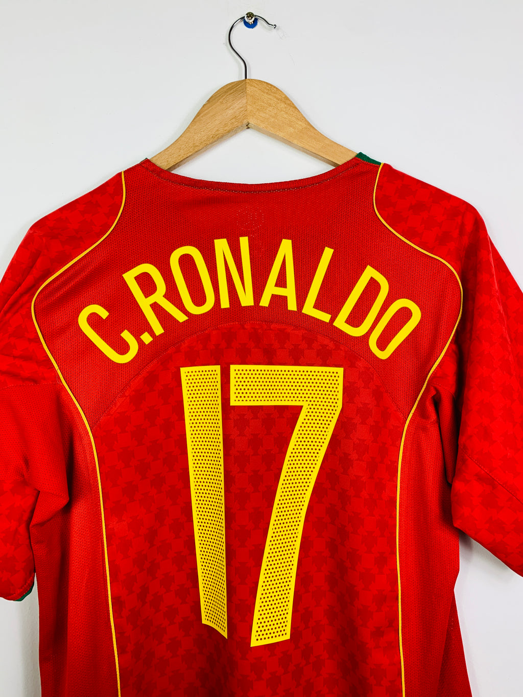 PORTUGAL 2004/2006 HOME SHIRT #17 C.RONALDO [M]