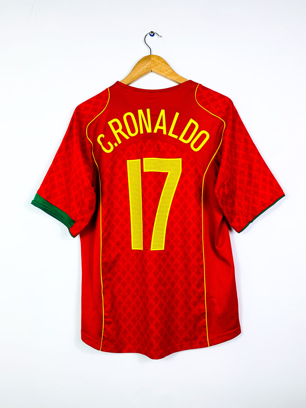 PORTUGAL 2004/2006 HOME SHIRT #17 C.RONALDO [M]