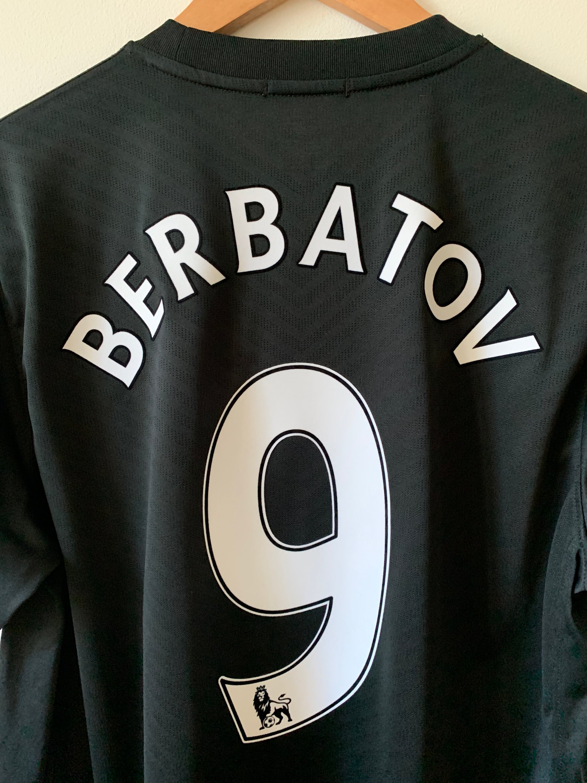 MANCHESTER UNITED 2009/2010 AWAY SHIRT #9 BERBATOV