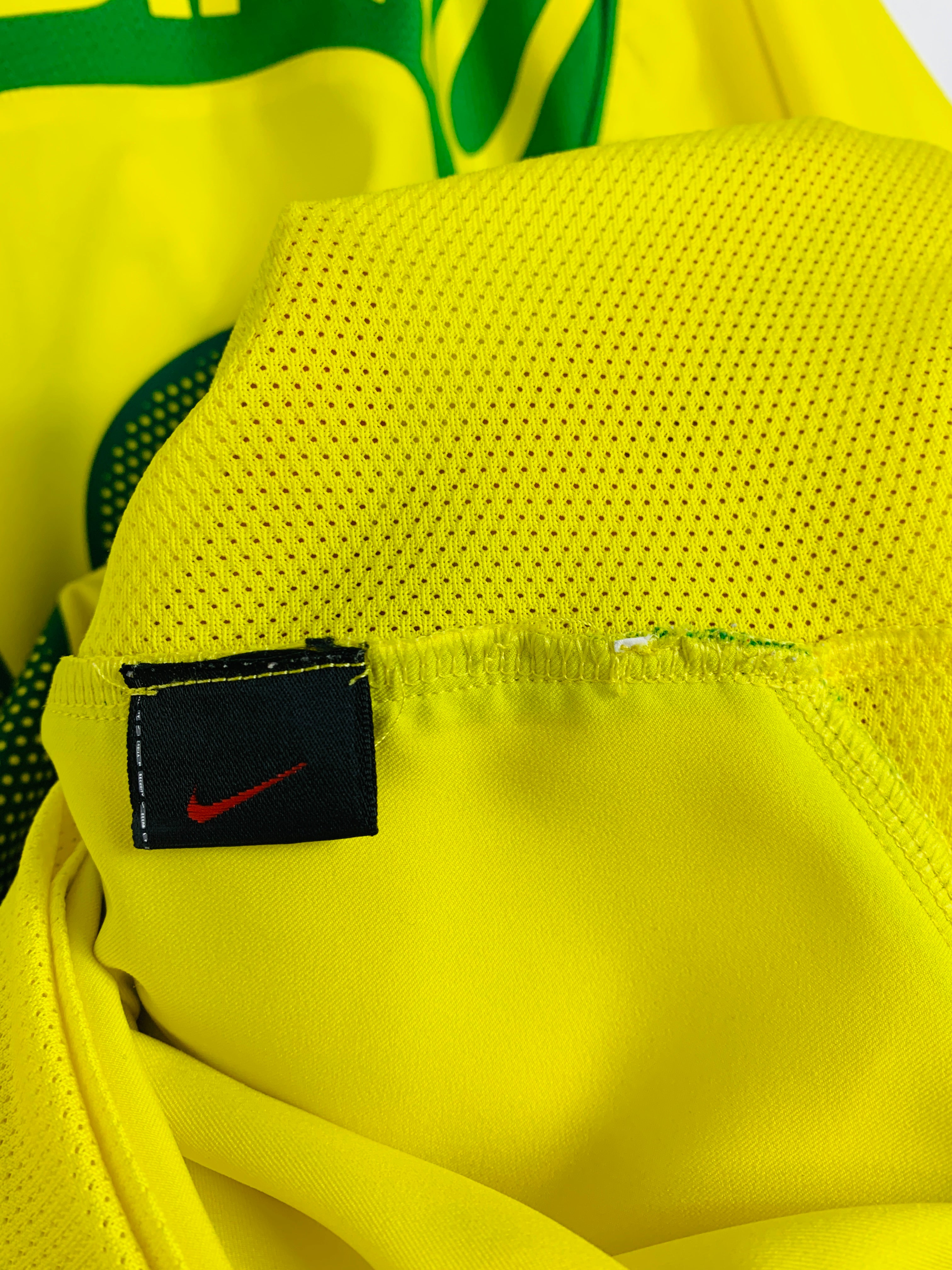 BRAZIL 2004/2006 HOME SHIRT #10 RONALDINHO [L]