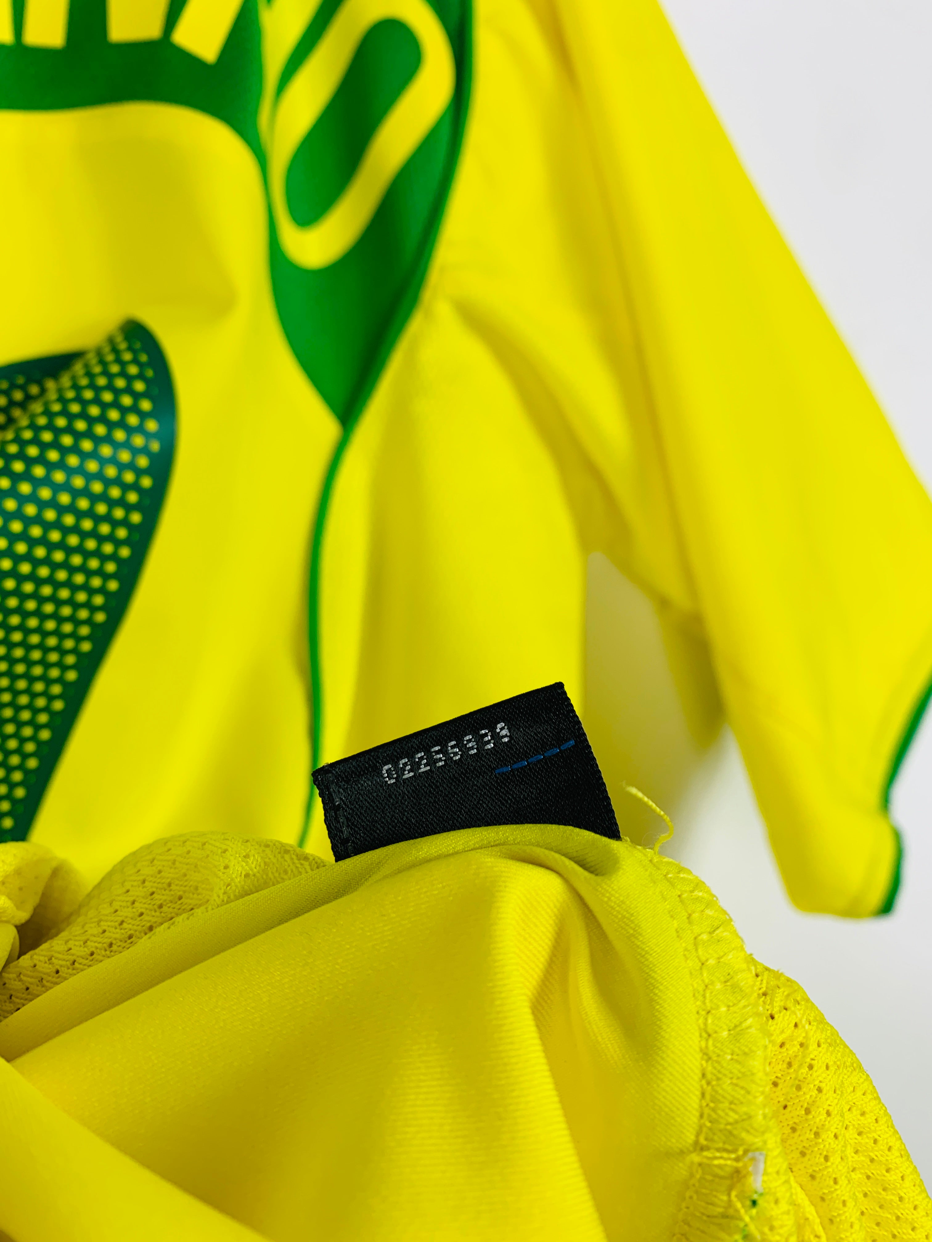 BRAZIL 2004/2006 HOME SHIRT #10 RONALDINHO [L]