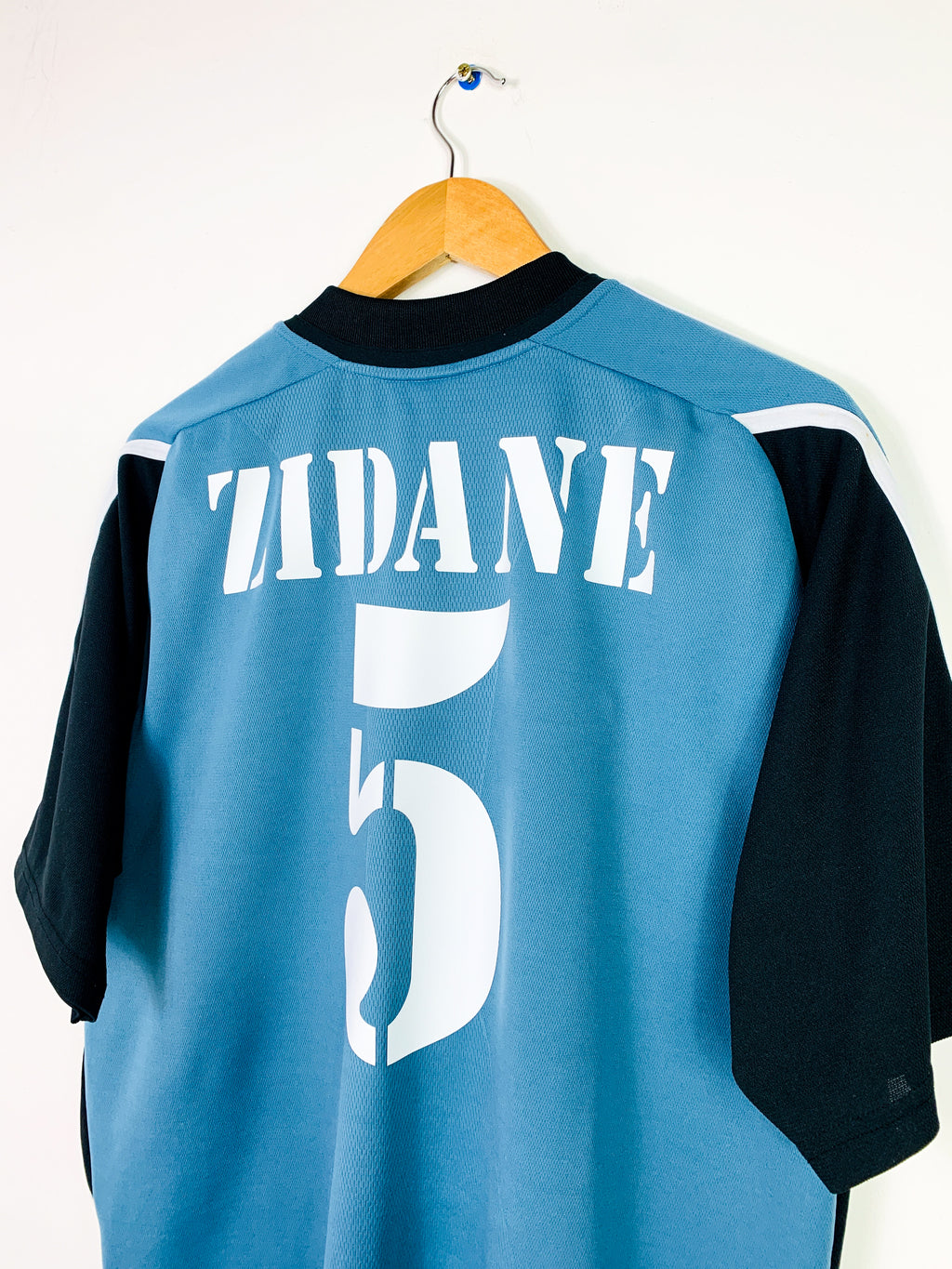 REAL MADRID 2001/2002 THIRD SHIRT #5 ZIDANE [L]
