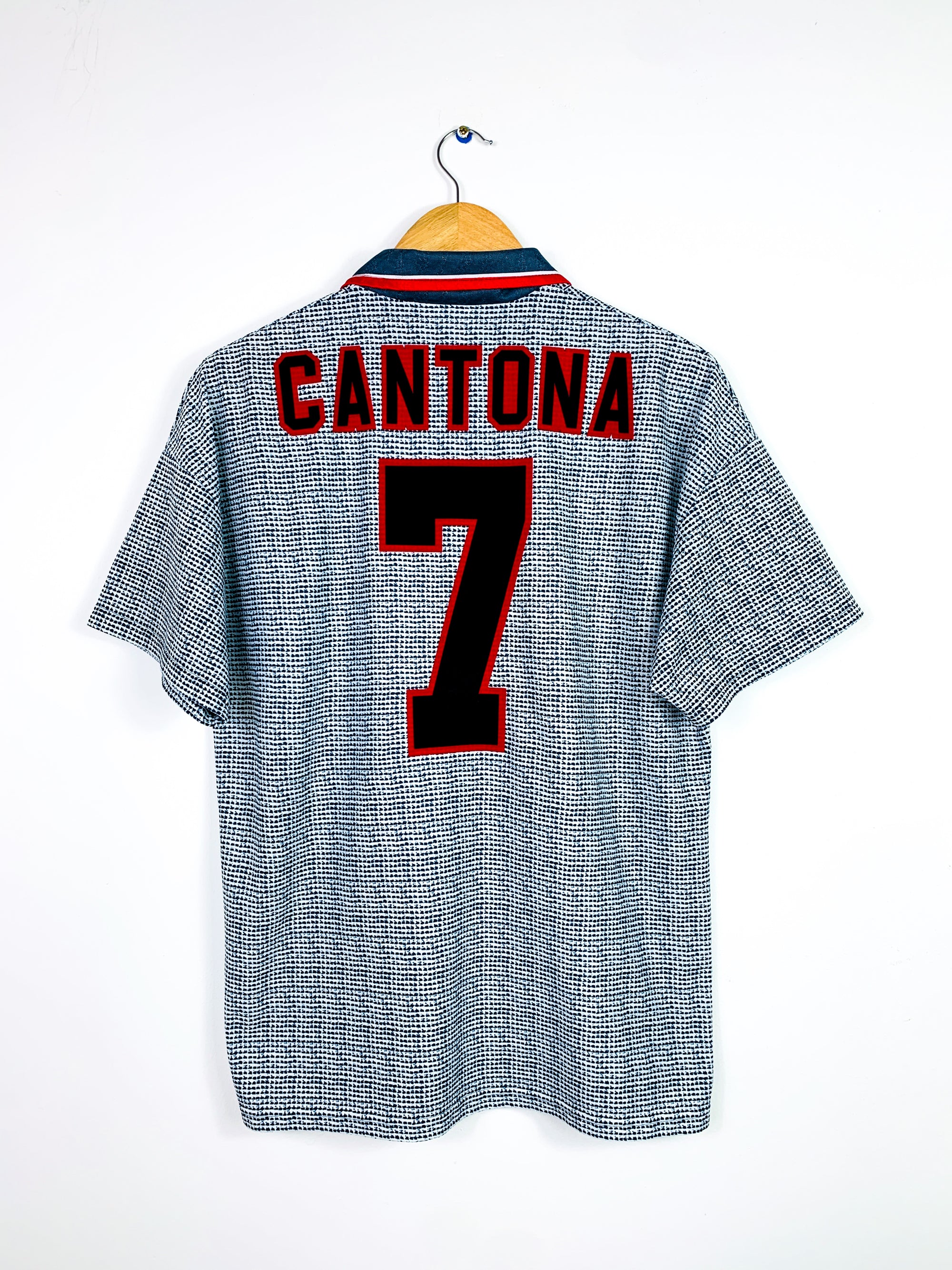MANCHESTER UNITED 1995/1996 AWAY SHIRT #7 CANTONA [M]