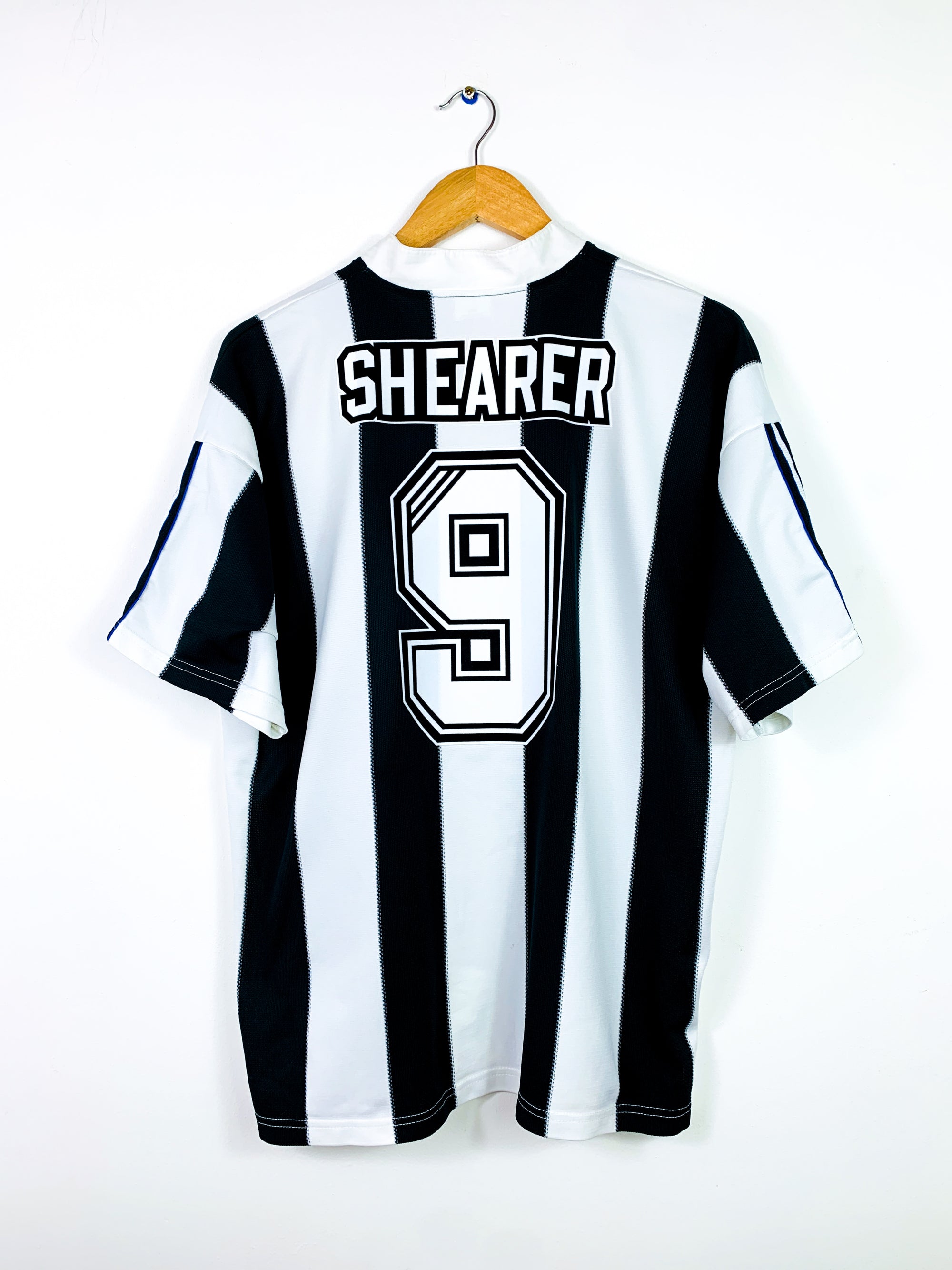 NEWCASTLE UNITED 1995/1997 HOME SHIRT #9 SHEARER [L]