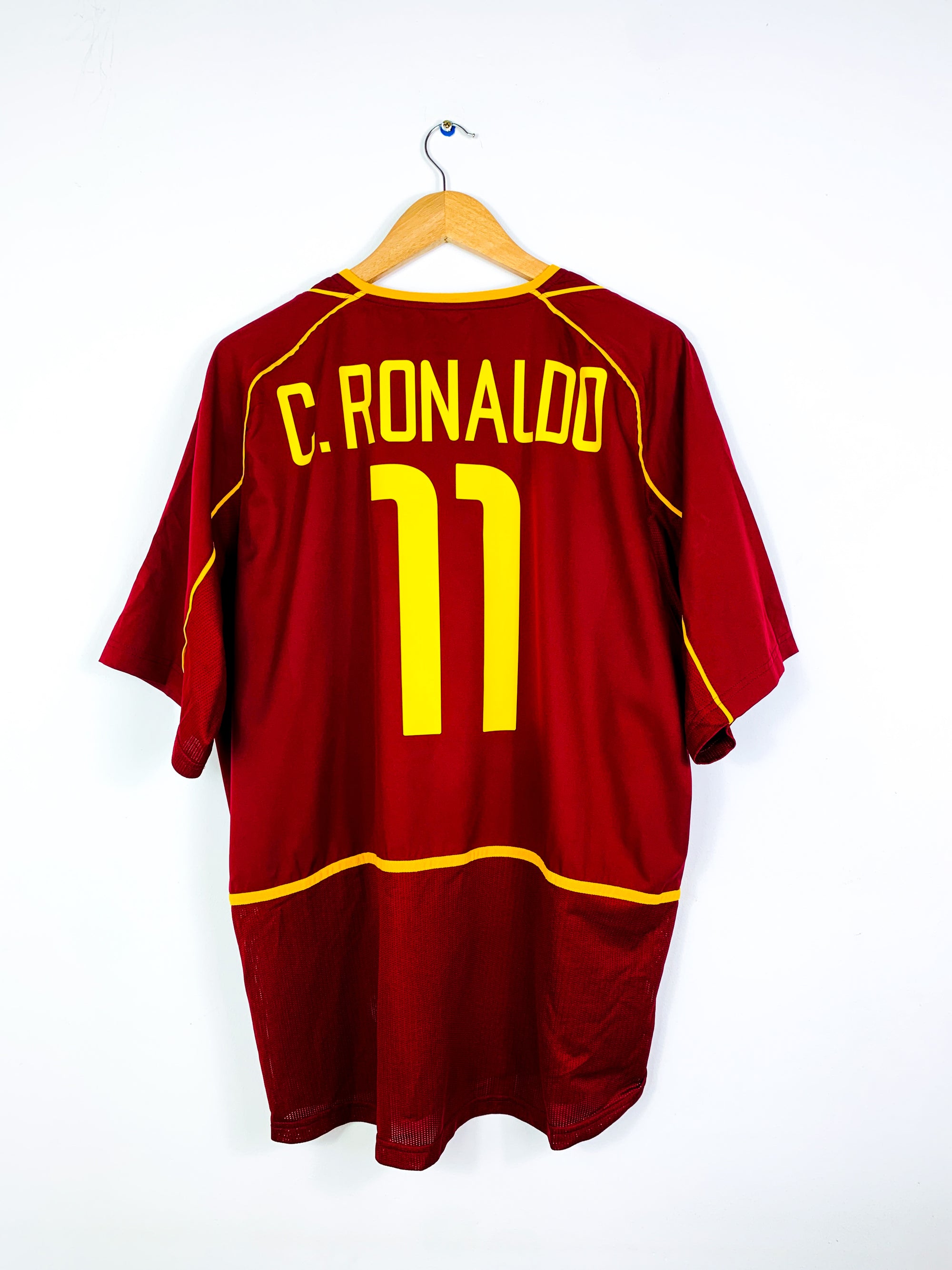 PORTUGAL 2002/2004 HOME SHIRT #11 C.RONALDO