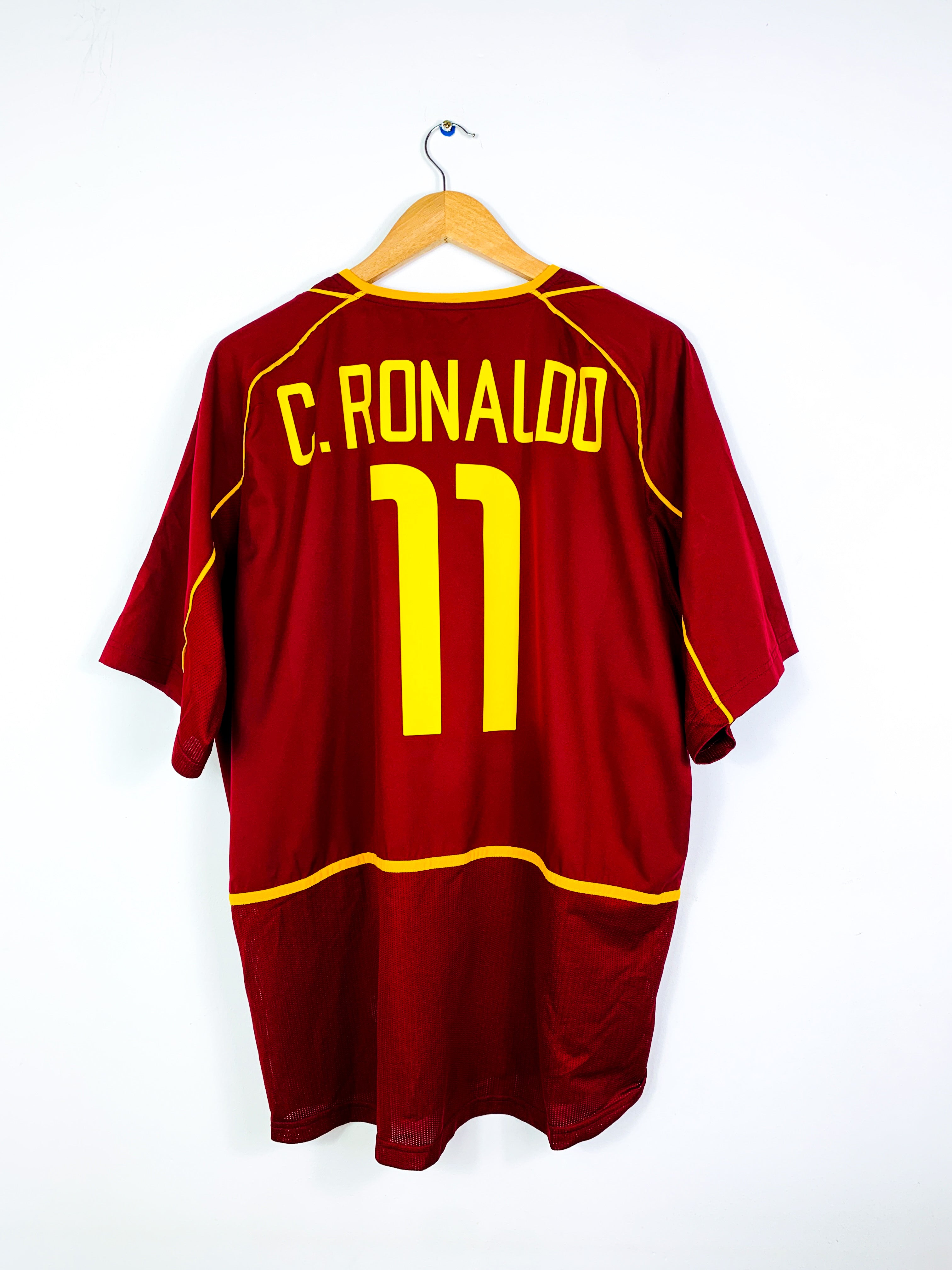 PORTUGAL 2002/2004 HOME SHIRT #11 C.RONALDO