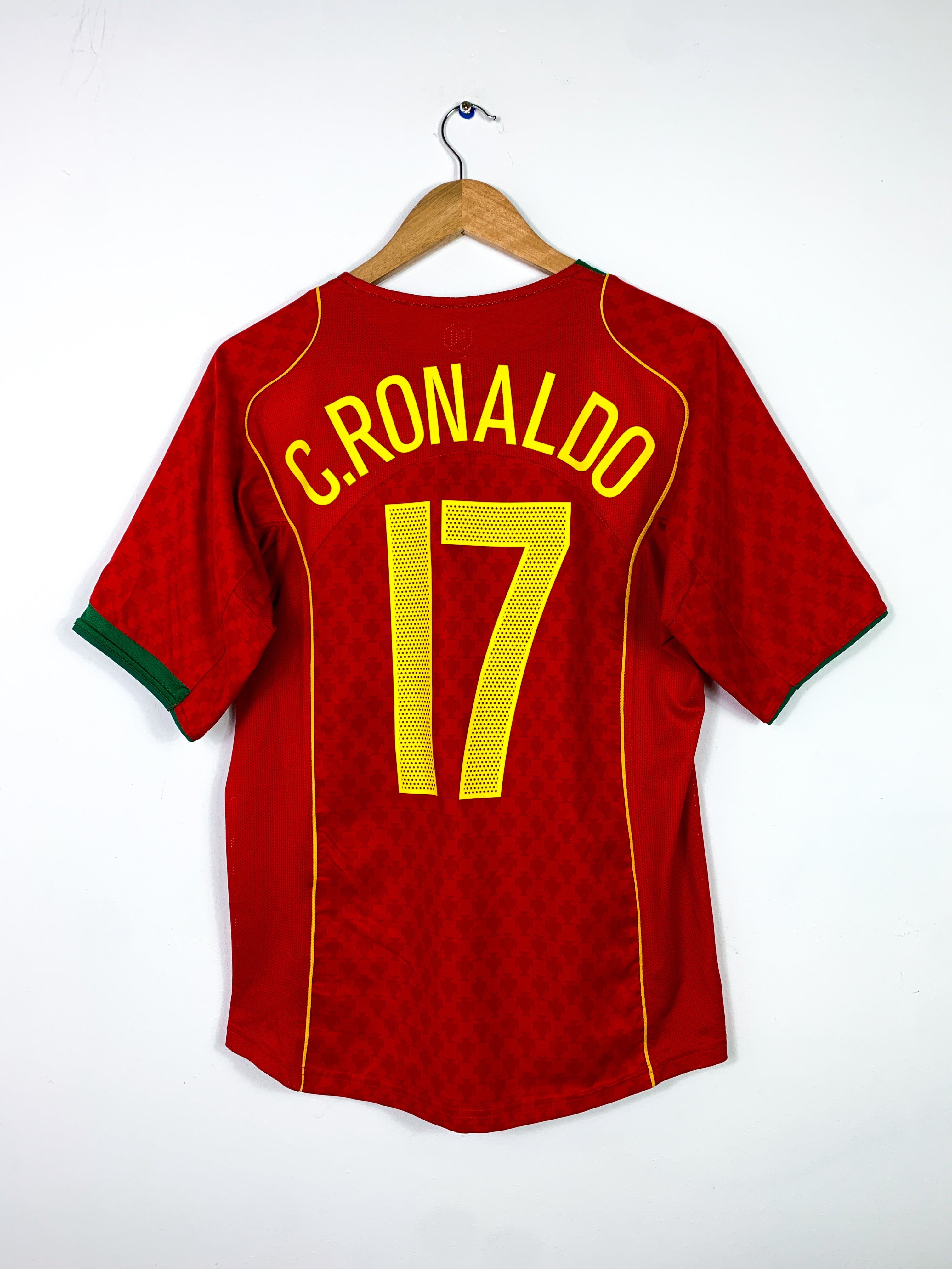 PORTUGAL 2004/2006 HOME SHIRT #17 C.RONALDO [S]