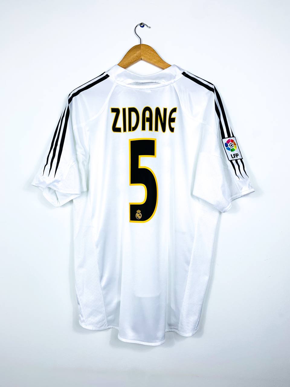 REAL MADRID 2004/2005 HOME SHIRT #5 ZIDANE