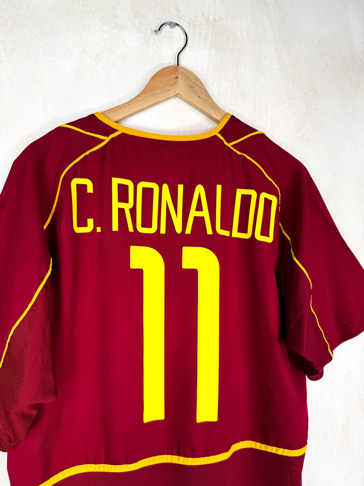 PORTUGAL 2002/2004 HOME SHIRT #11 C.RONALDO [M]
