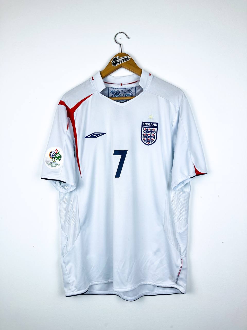 ENGLAND 2005/2007 HOME SHIRT #7 BECKHAM
