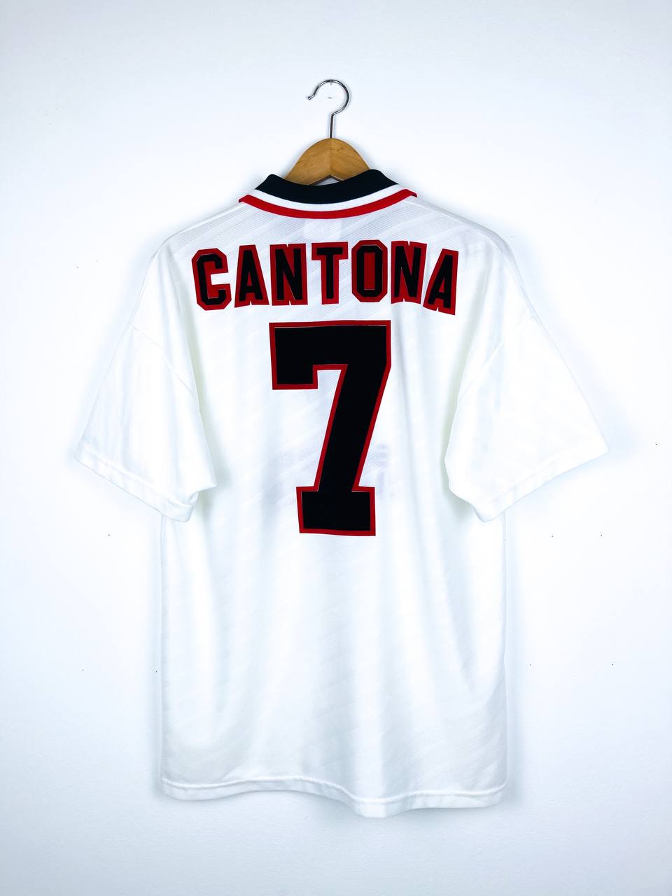 MANCHESTER UNITED 1996/1997 AWAY SHIRT #7 CANTONA