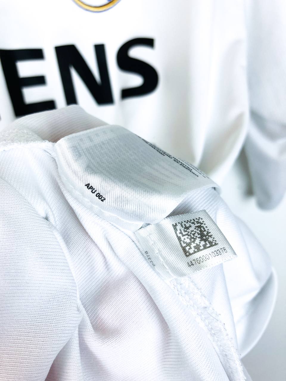 REAL MADRID 2005/2006 HOME SHIRT #23 BECKHAM