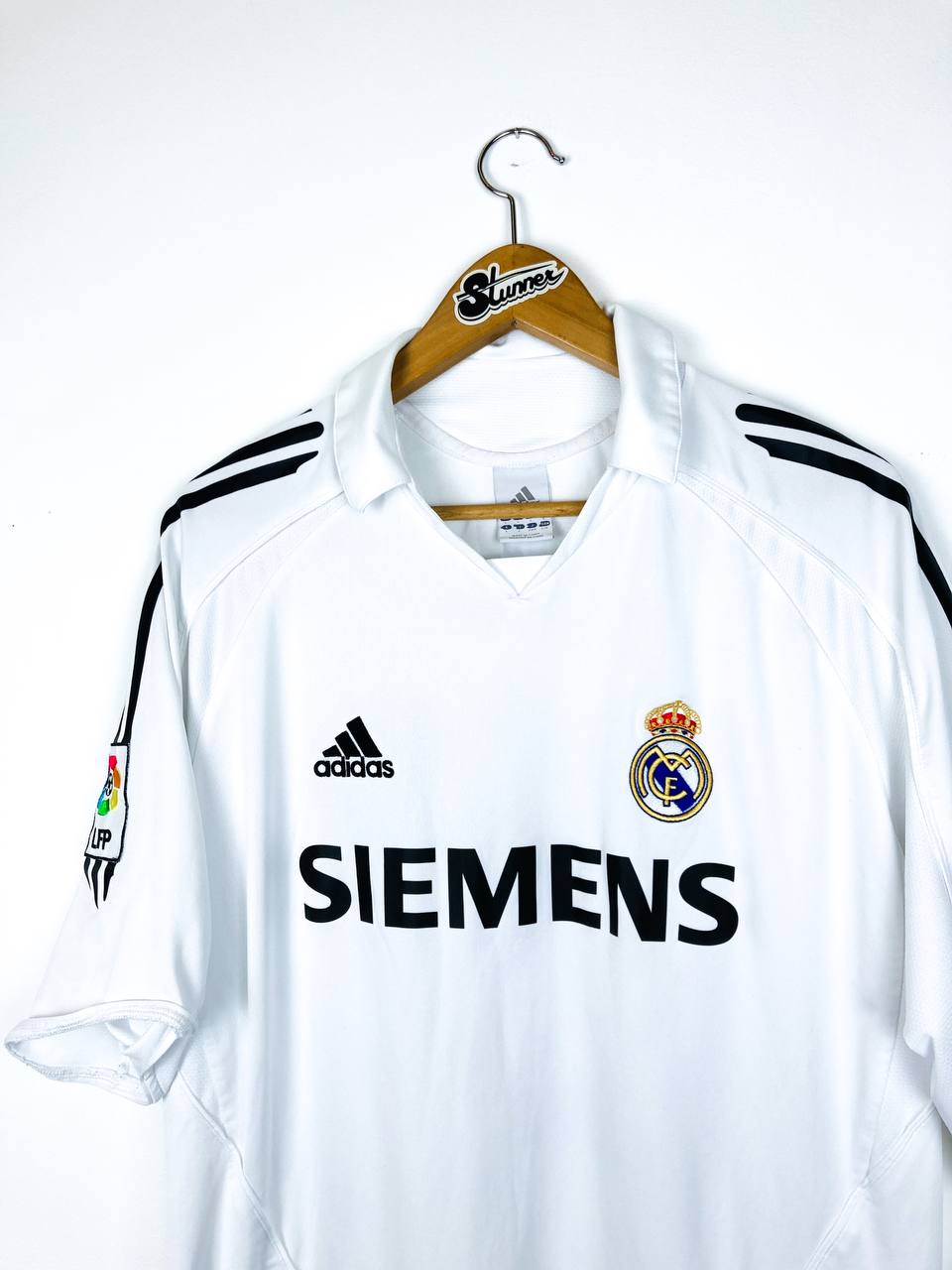 REAL MADRID 2005/2006 HOME SHIRT #23 BECKHAM