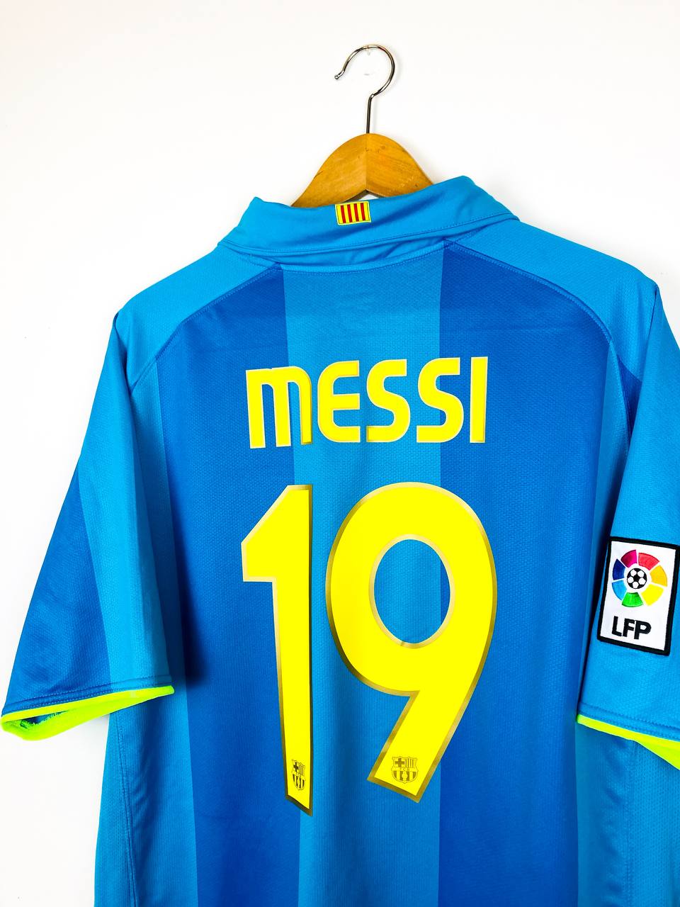 BARCELONA 2007/2008 AWAY SHIRT #19 MESSI