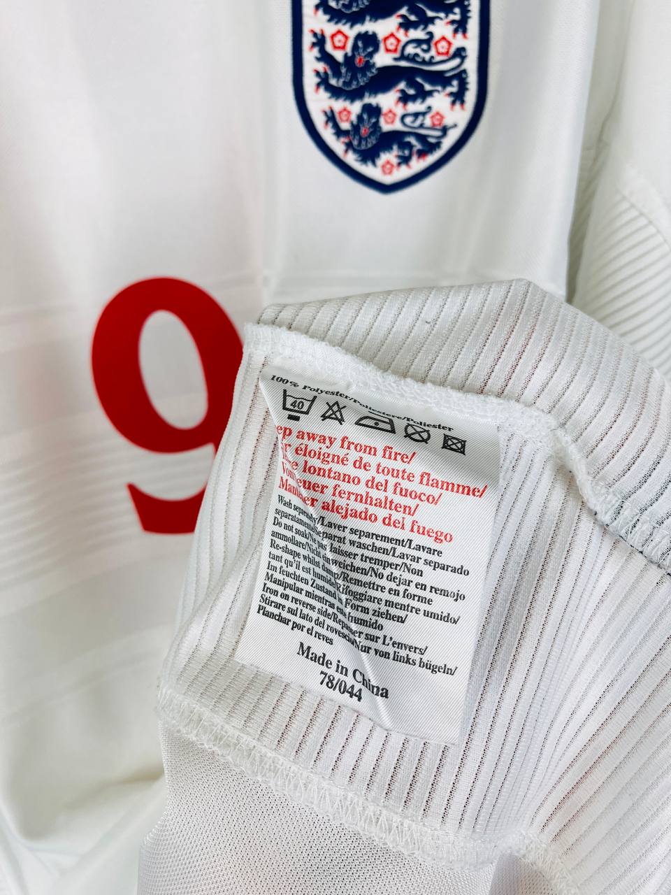 ENGLAND 1999/2001 HOME SHIRT #9 SHEARER