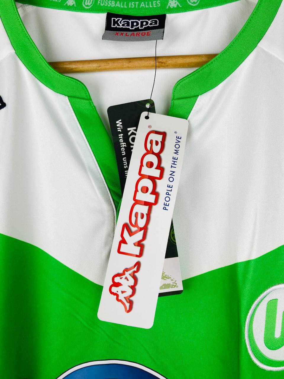 VFL WOLFSBURG 2015/2016 HOME FOOTBALL SHIRT [BNWT]