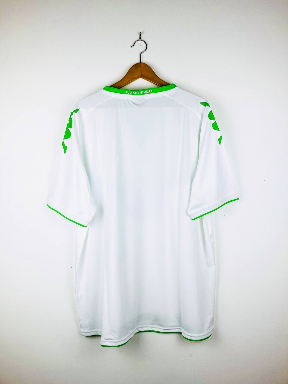 VFL WOLFSBURG 2015/2016 HOME FOOTBALL SHIRT [BNWT]